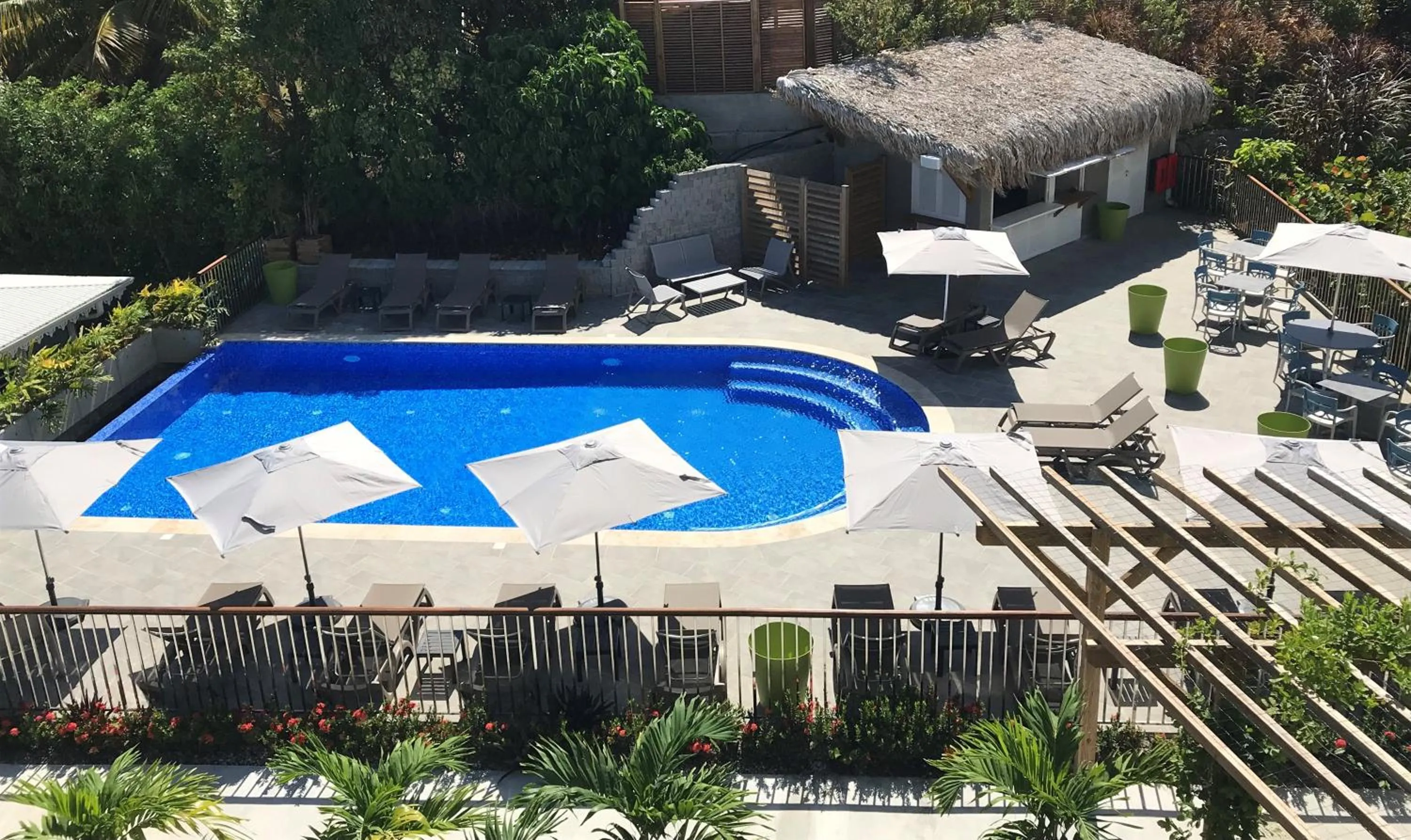 Pool view in Diamant les bains - Résidence Hôtelière