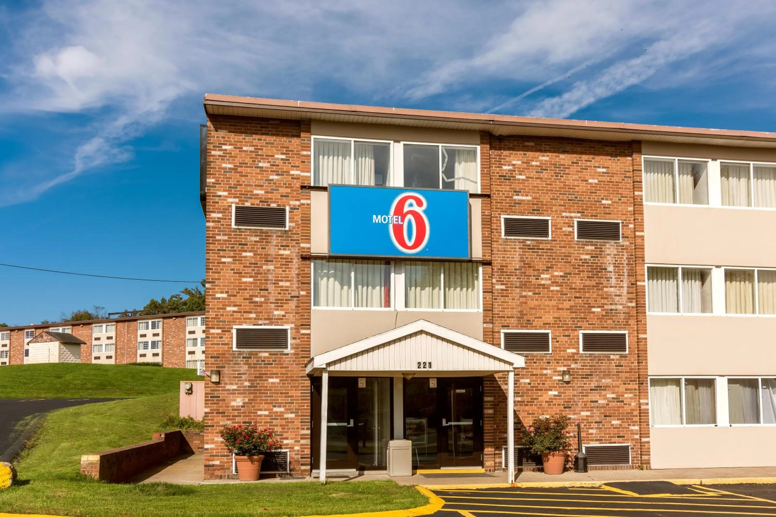 Property building in Motel 6-New Stanton, PA
