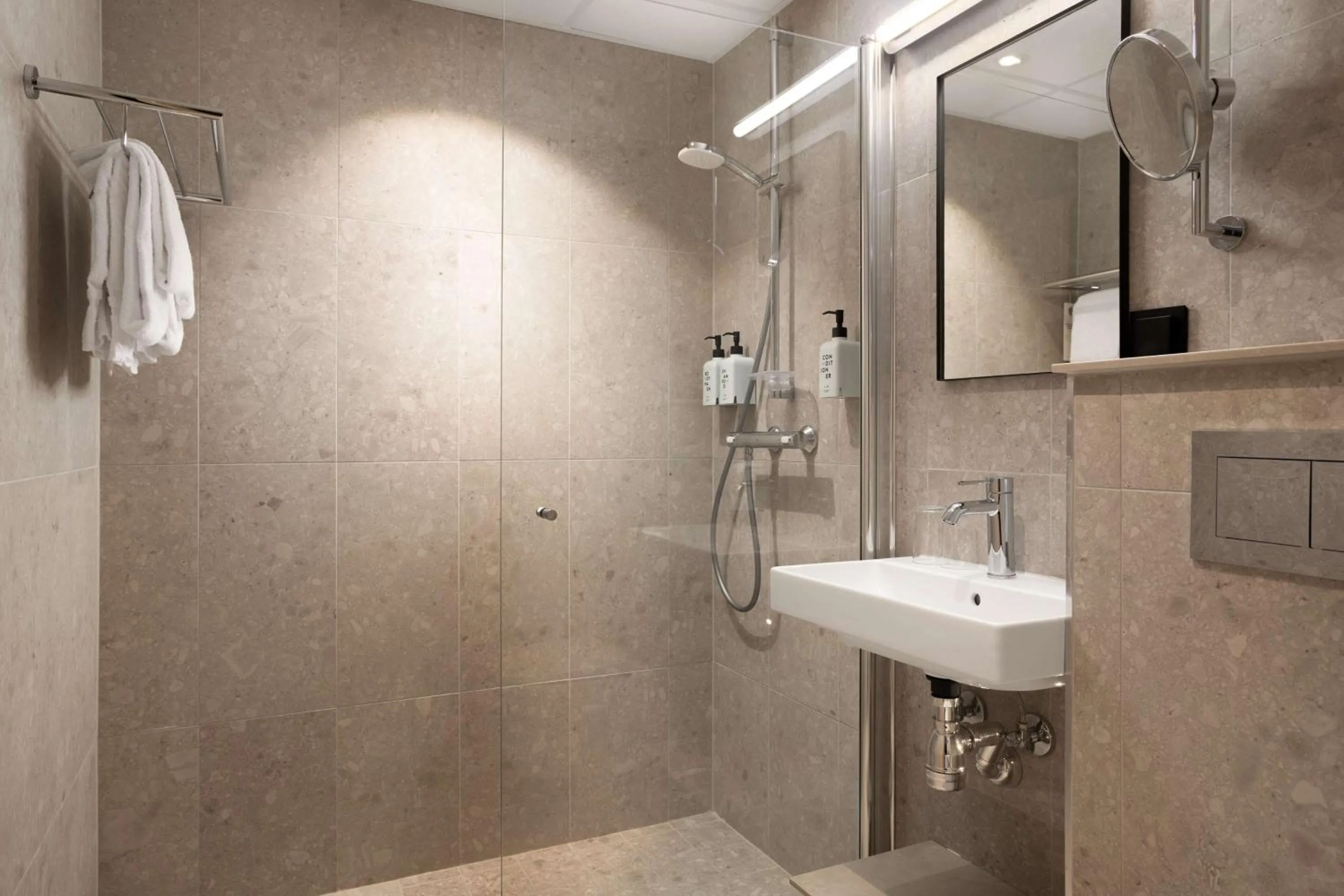 Bedroom in Scandic Neptun