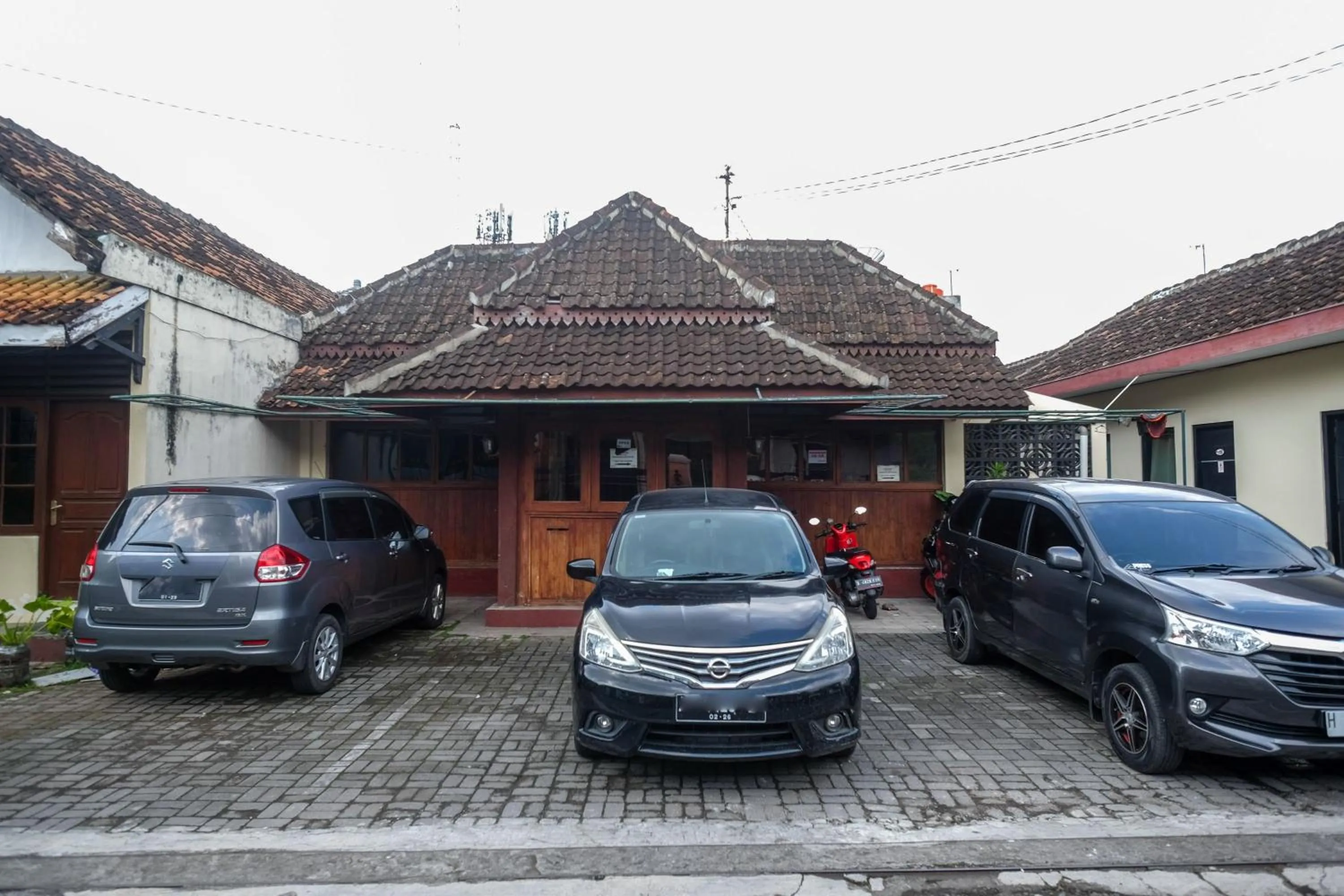 Property building in RedDoorz near Danurejan Malioboro