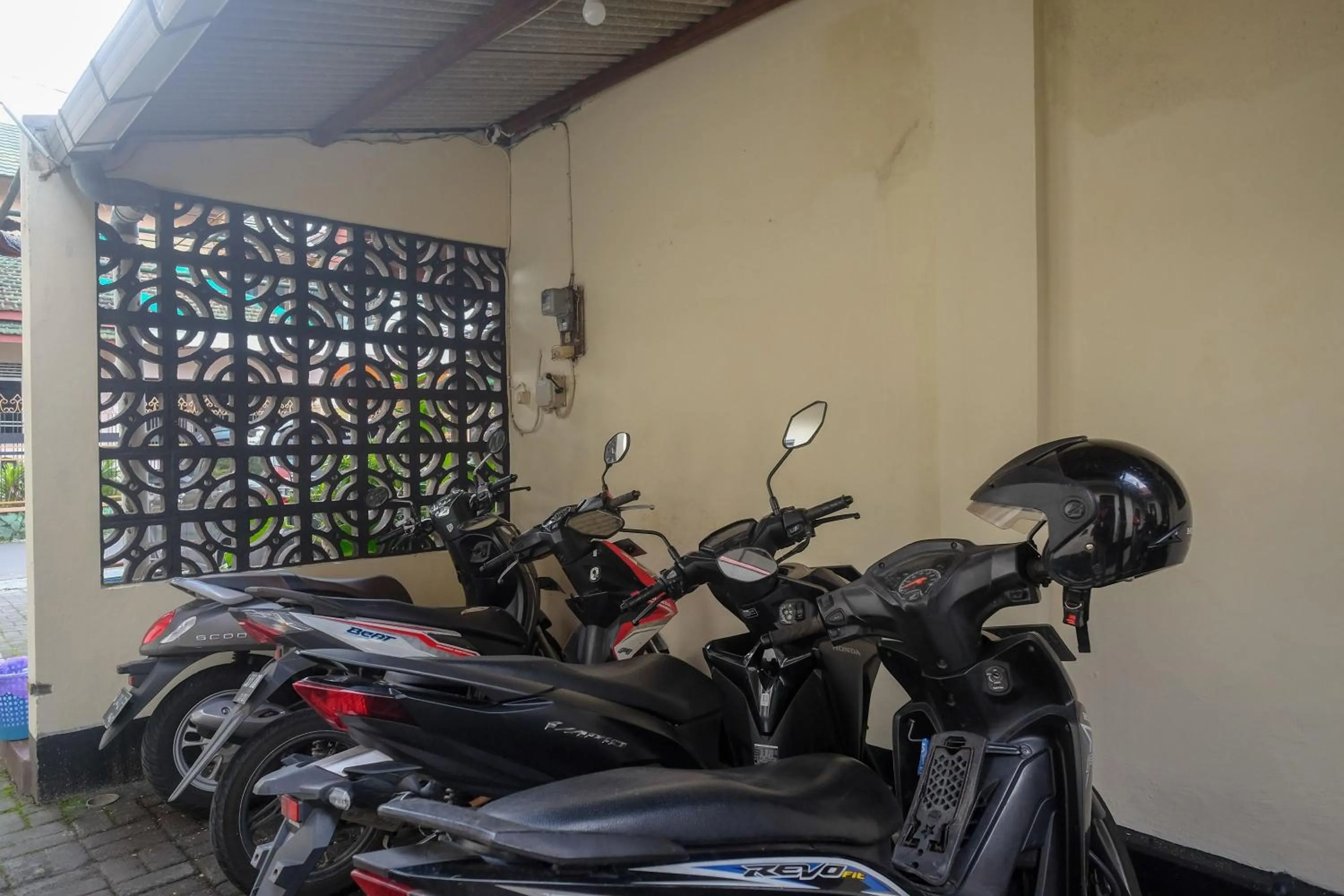 Parking in RedDoorz near Danurejan Malioboro