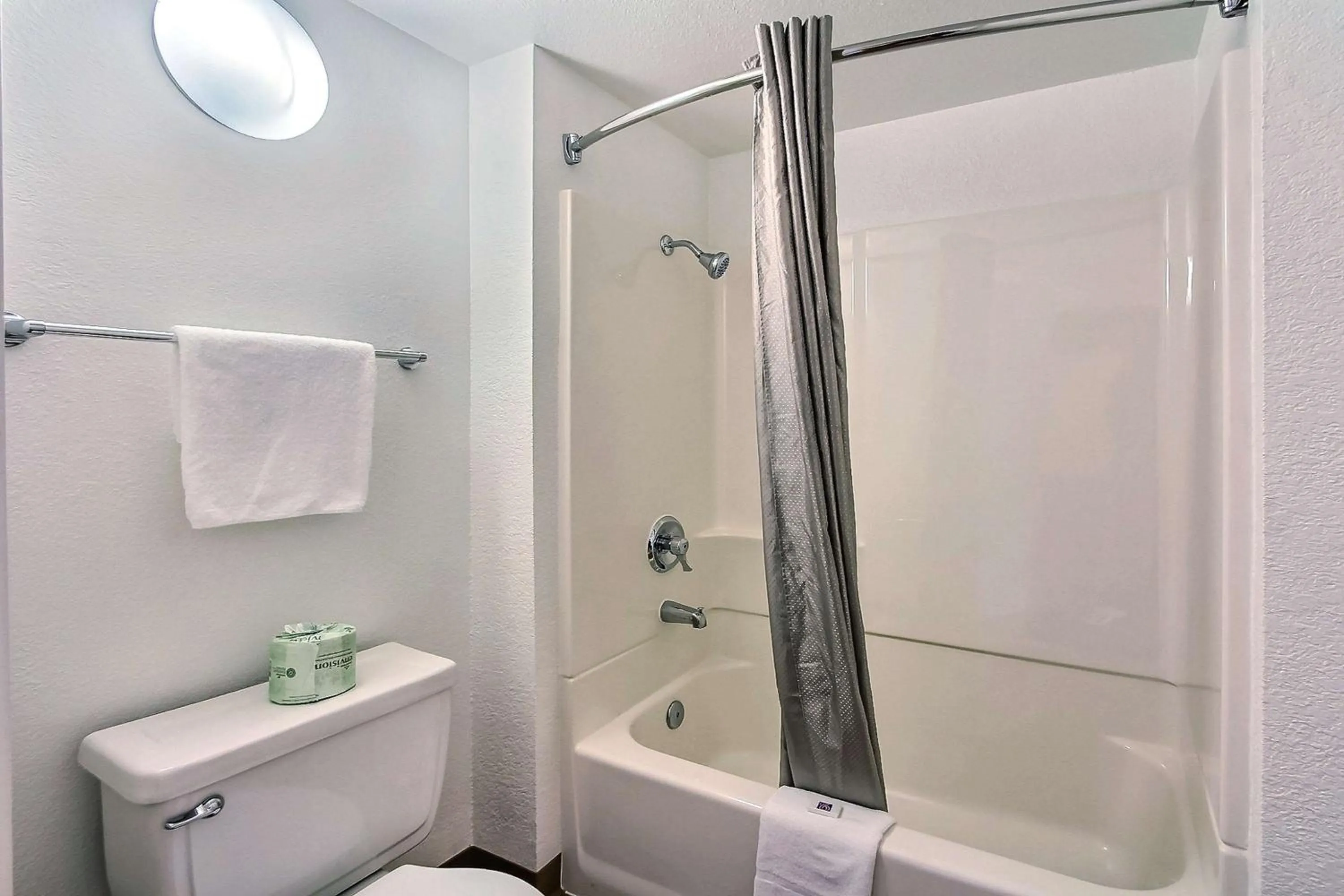 Shower in Motel 6-Sunnyvale, CA - North