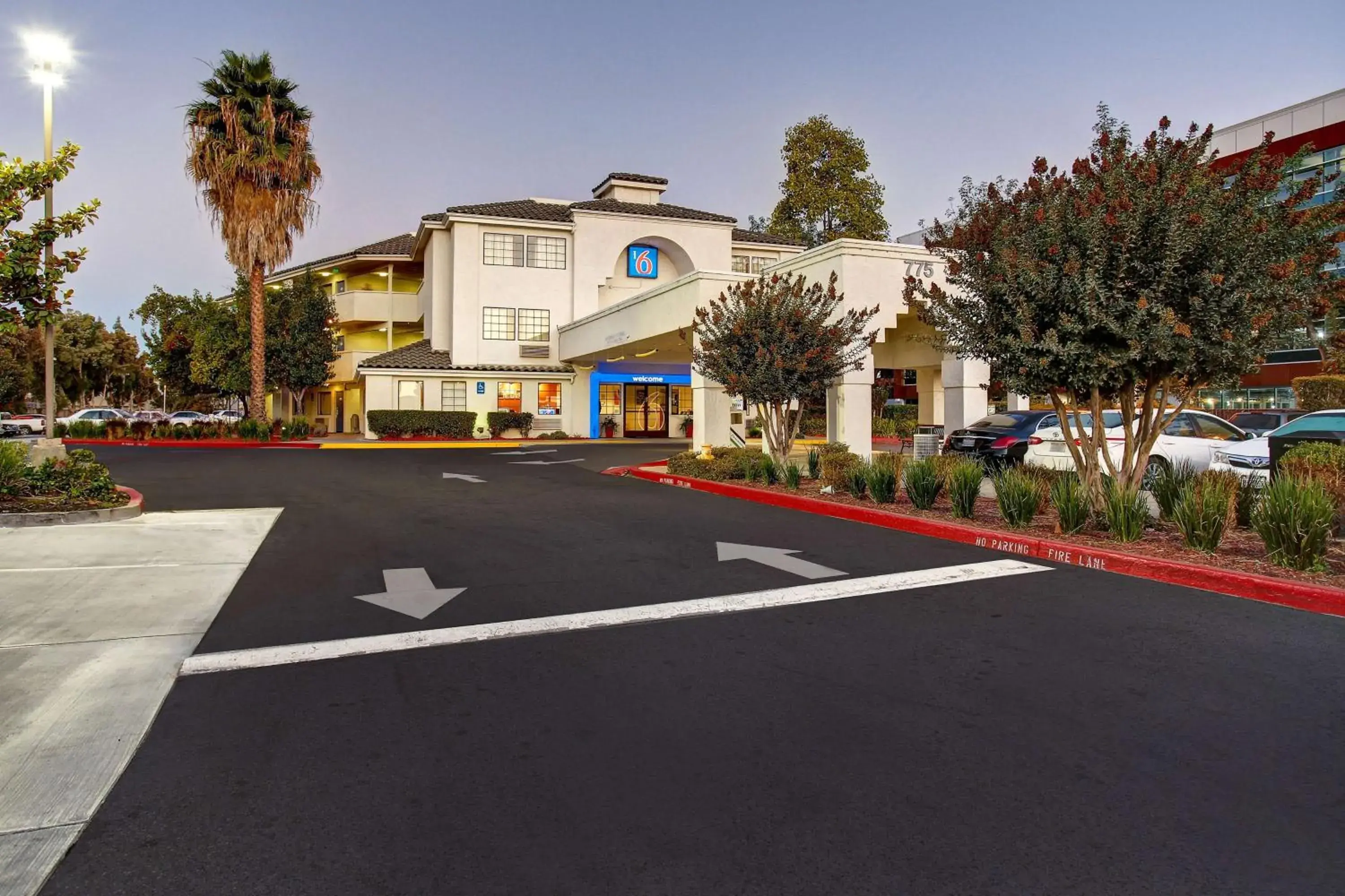 Property building in Motel 6-Sunnyvale, CA - North Property building in Motel 6-Sunnyvale, CA - North