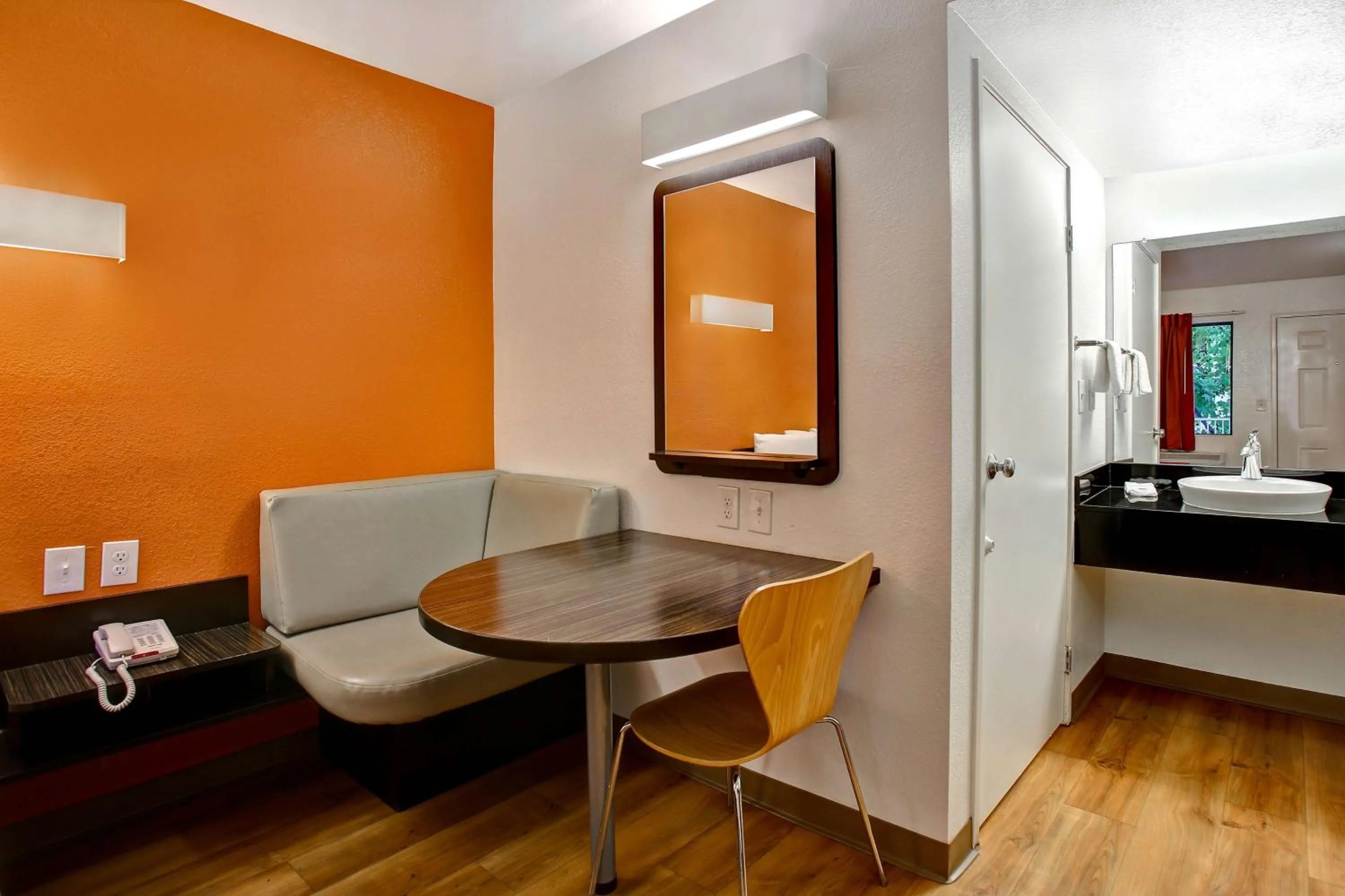 Bedroom in Motel 6-Sunnyvale, CA - North