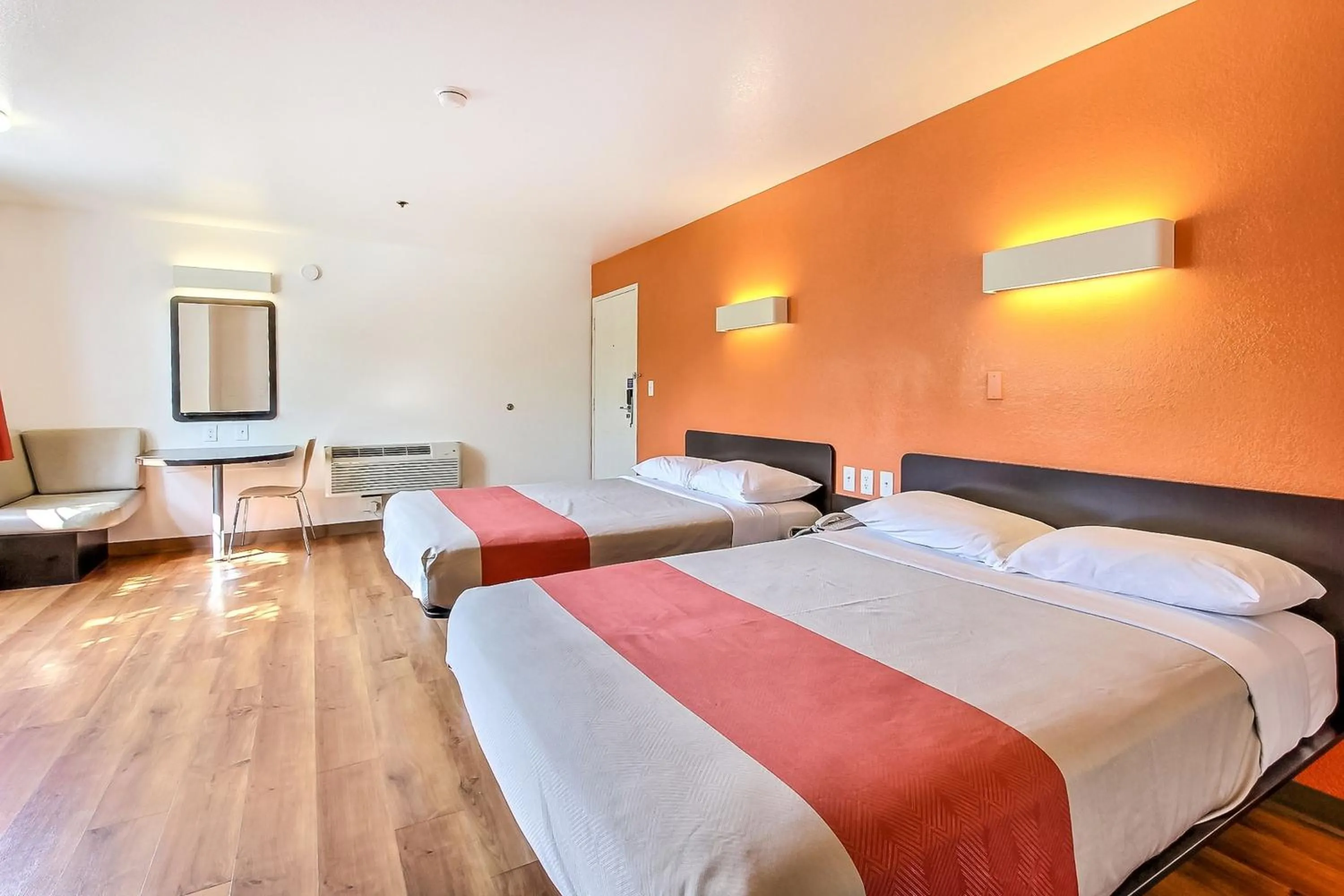 Photo of the whole room, Bed in Motel 6-Sunnyvale, CA - North