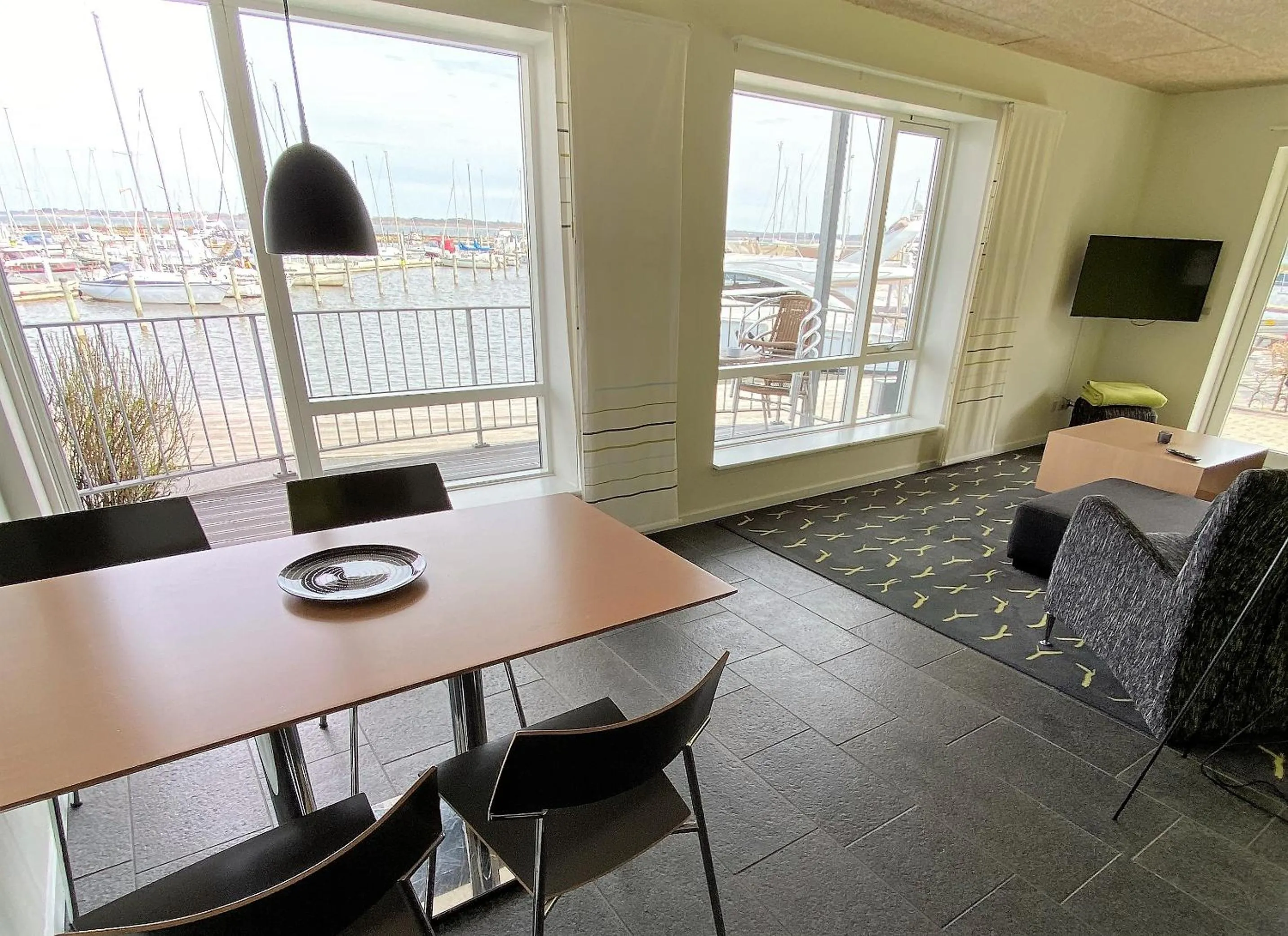 Photo of the whole room in Hotel Strandtangen