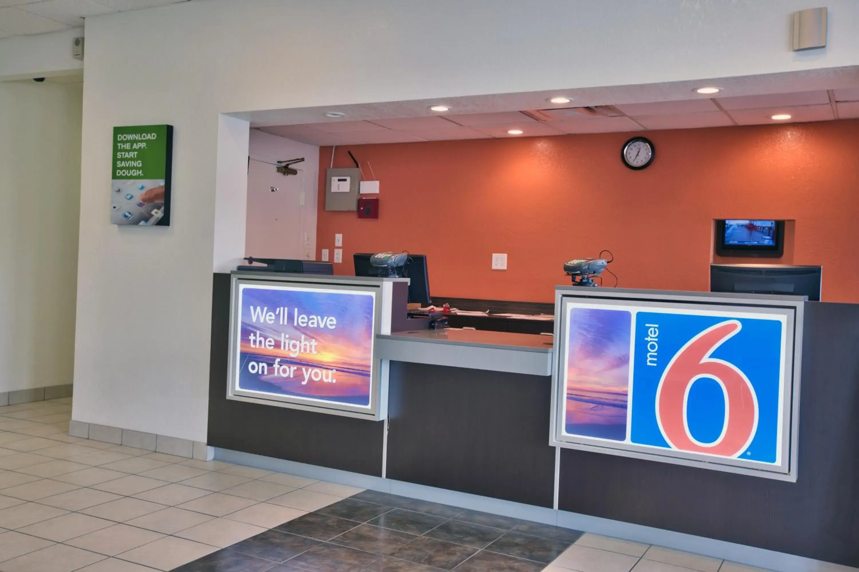 Lobby or reception in Motel 6-Tallahassee, FL - Downtown Lobby or reception in Motel 6-Tallahassee, FL - Downtown