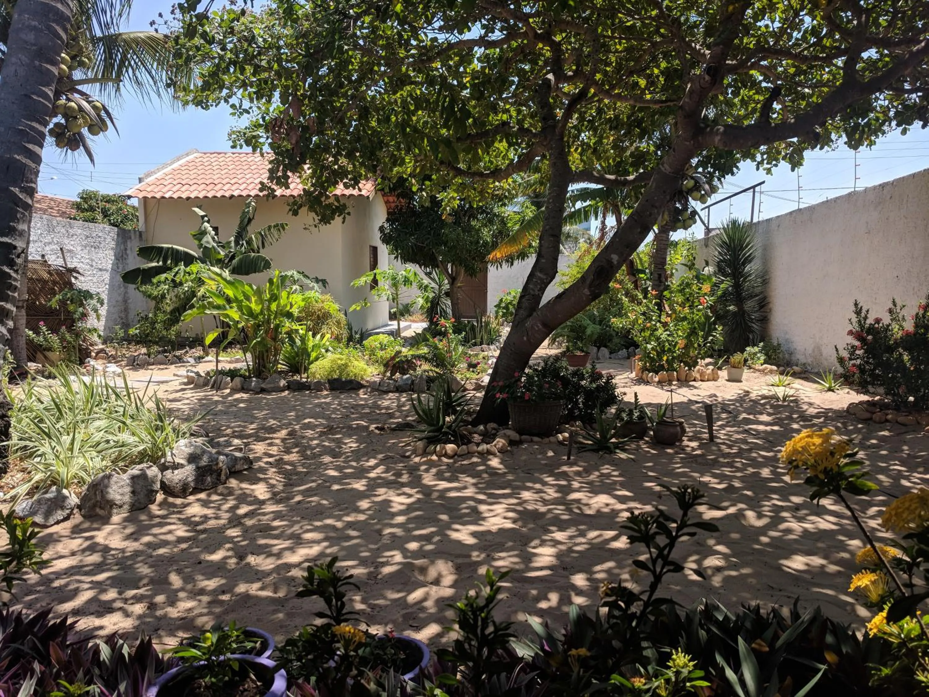 Property building in B&B Chalé Jardins