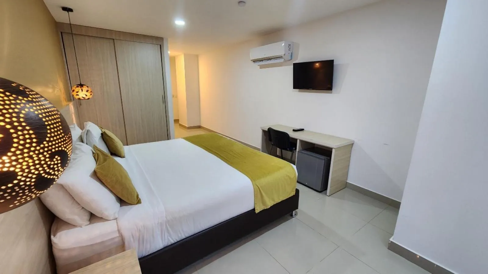 Photo of the whole room, Bed in Hotel Tayrona del Mar