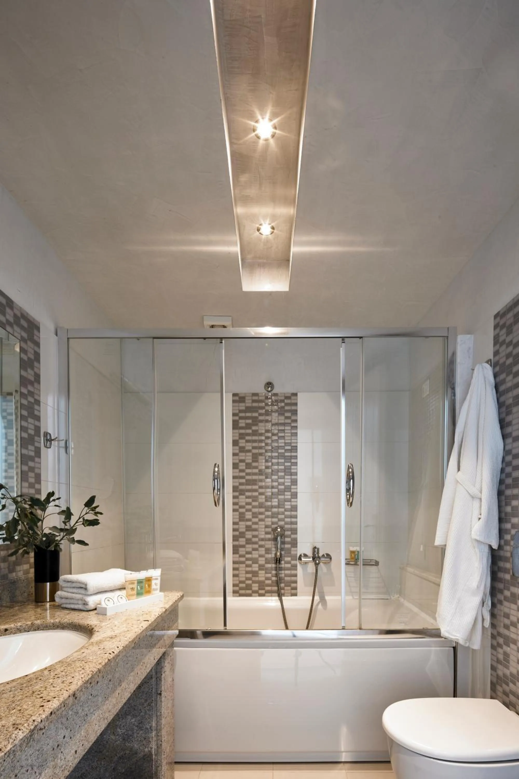 Bath in Petit Palace Suites