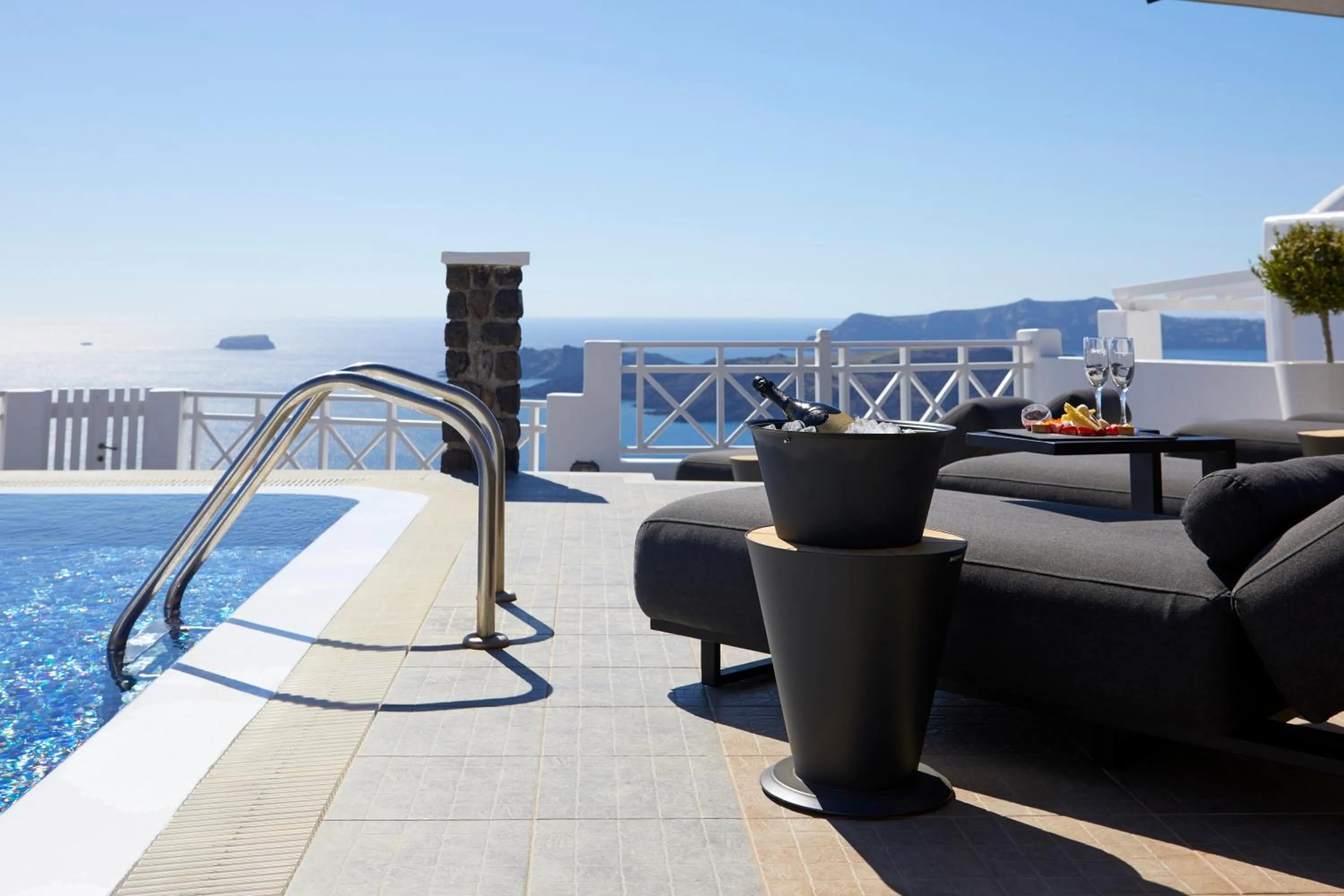 Patio in Petit Palace Suites