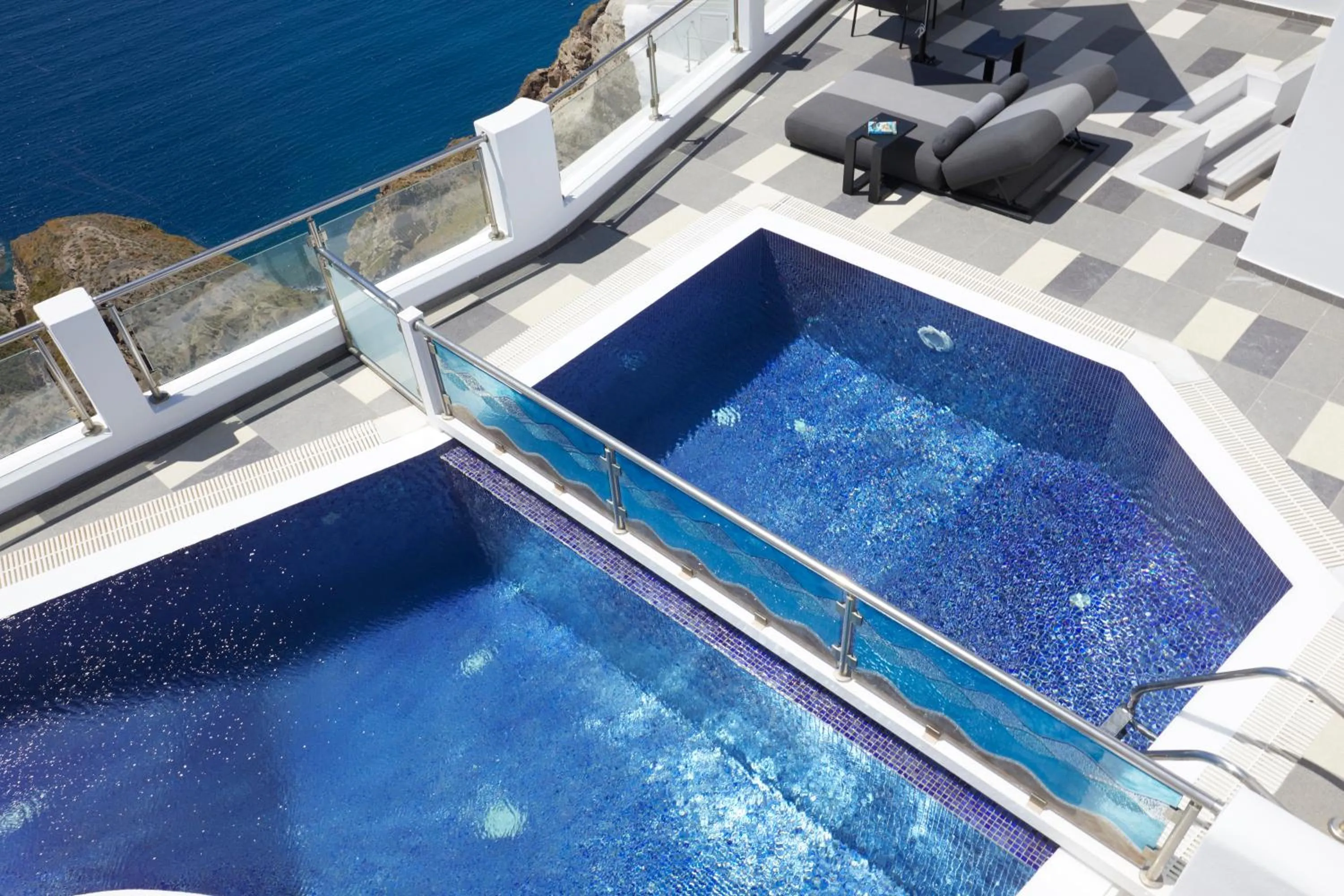 Swimming pool in Petit Palace Suites