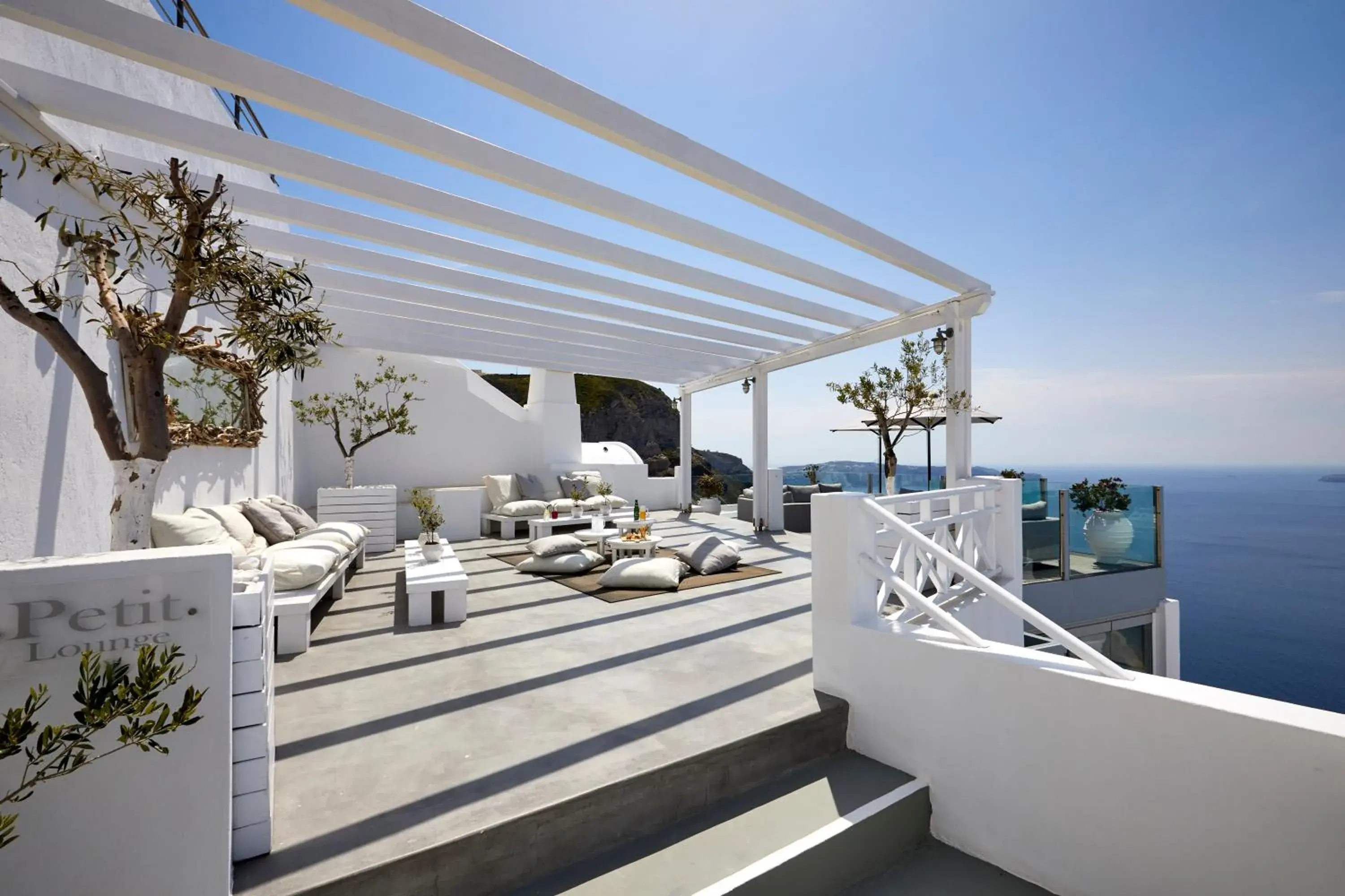 Lounge or bar in Petit Palace Suites Lounge or bar in Petit Palace Suites