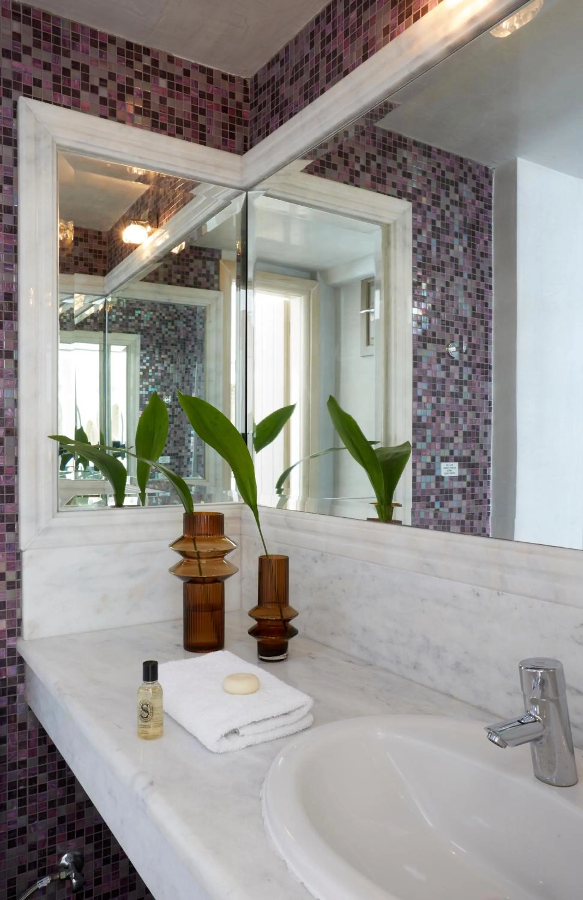 Bathroom in Petit Palace Suites