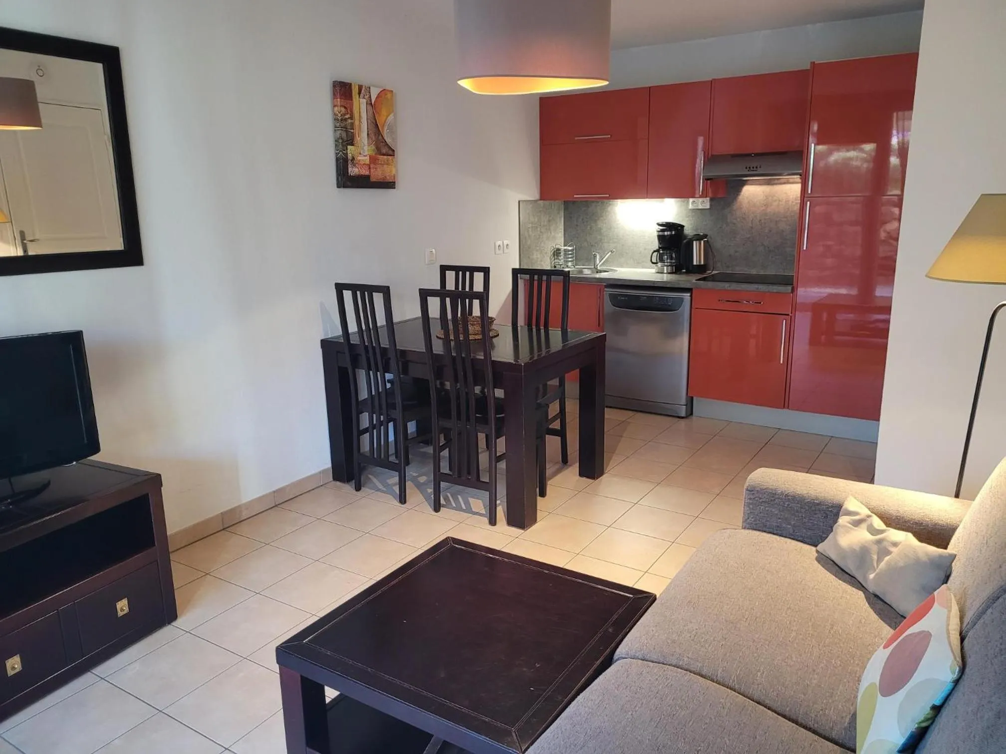 Kitchen or kitchenette in Lagrange Vacances Les Terrasses des Embiez