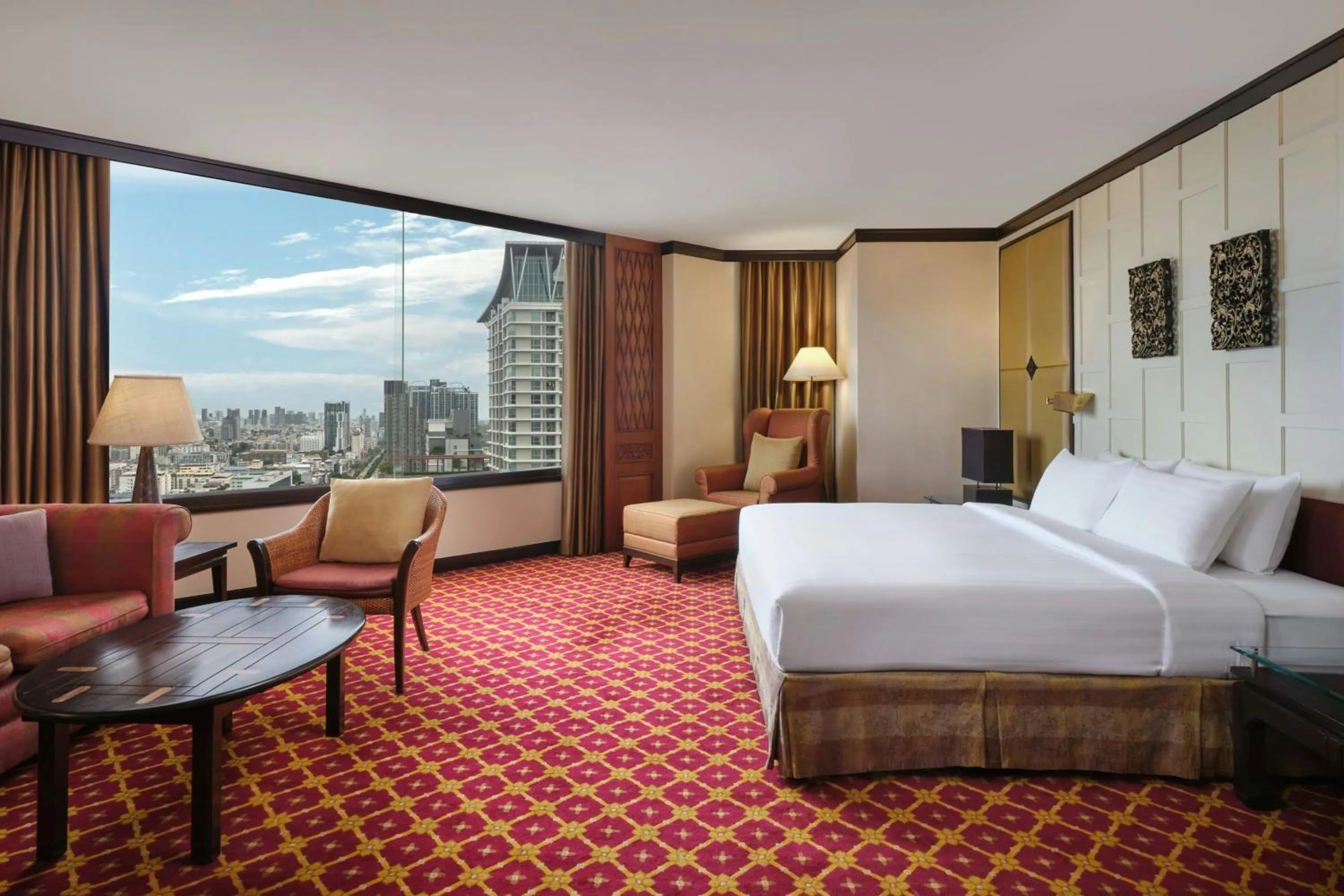 Photo of the whole room, Bed in Jubilee Prestige Hotel Ratchadapisek