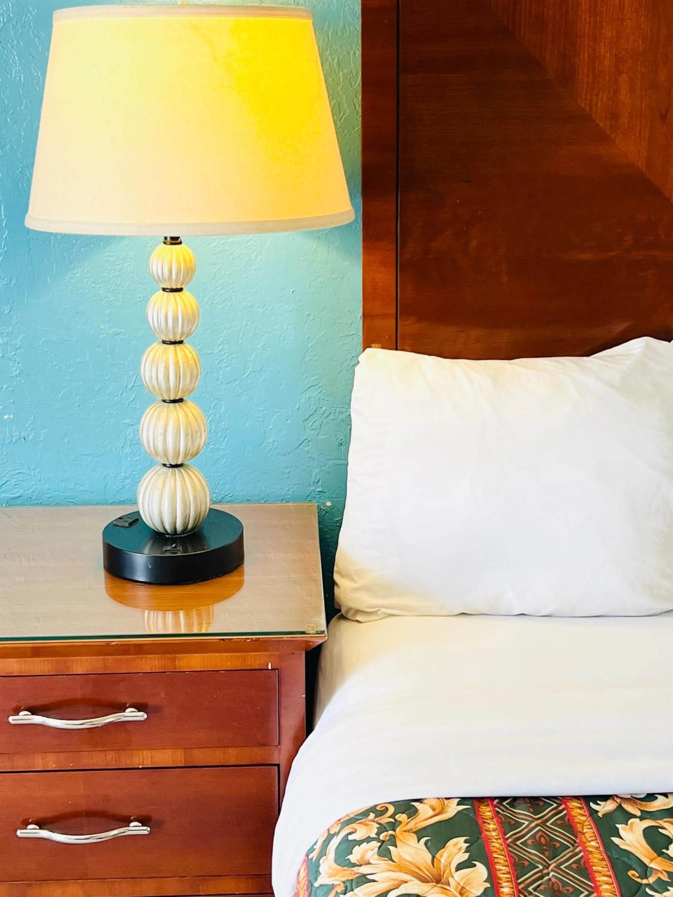 Bed in Relax Inn Lawton