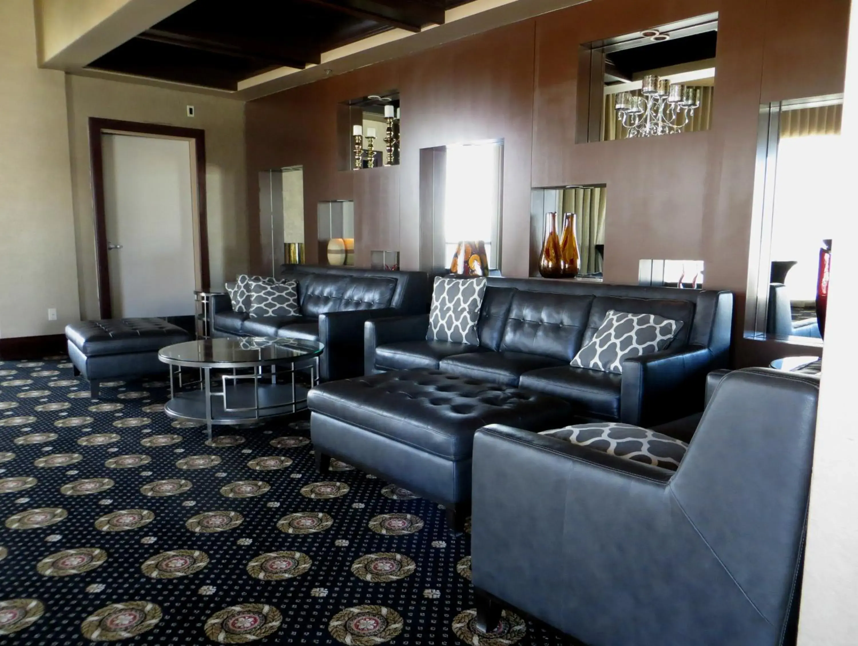 Lounge or bar in The Platinum Hotel Lounge or bar in The Platinum Hotel