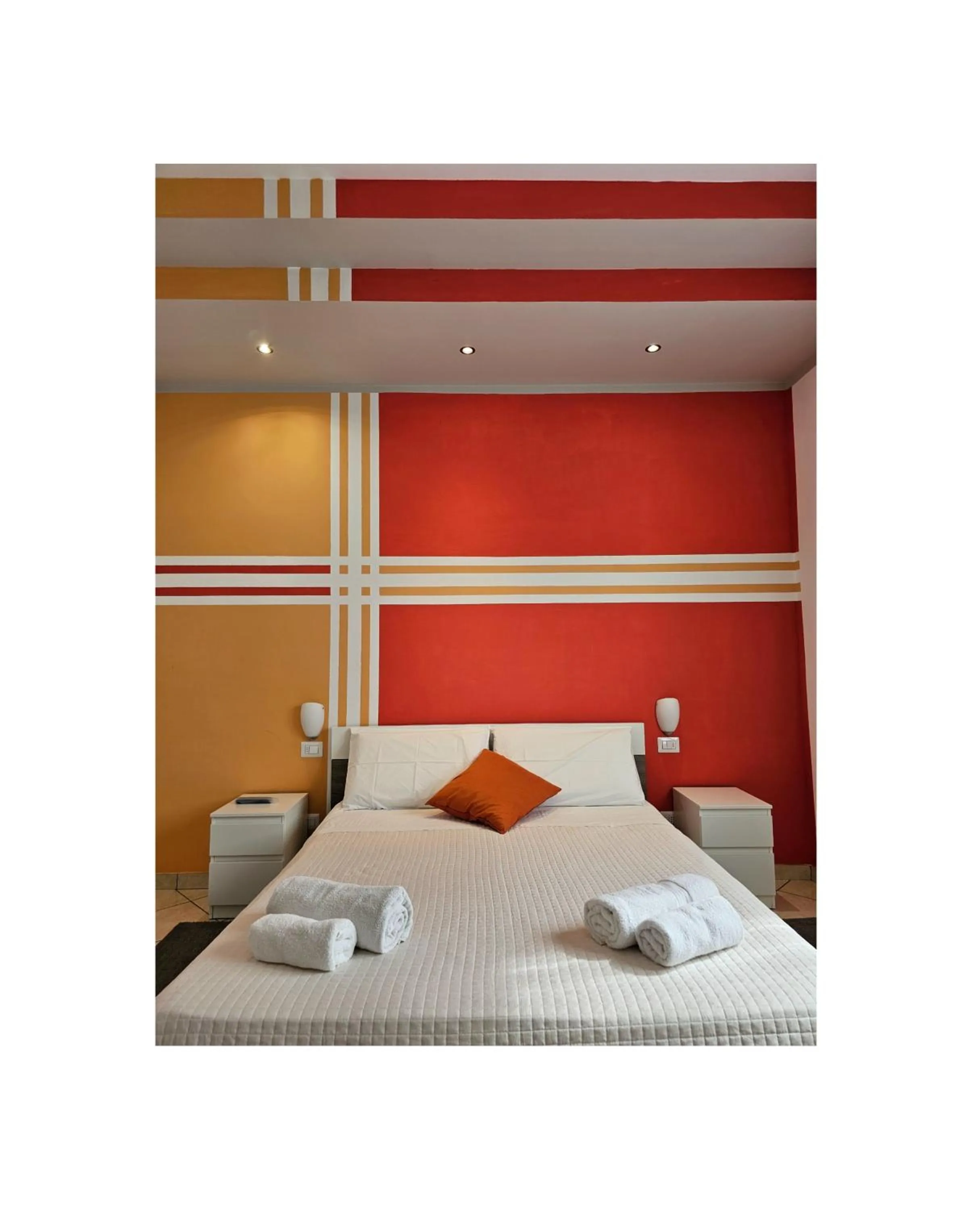 Bed in The Dreamers MXP