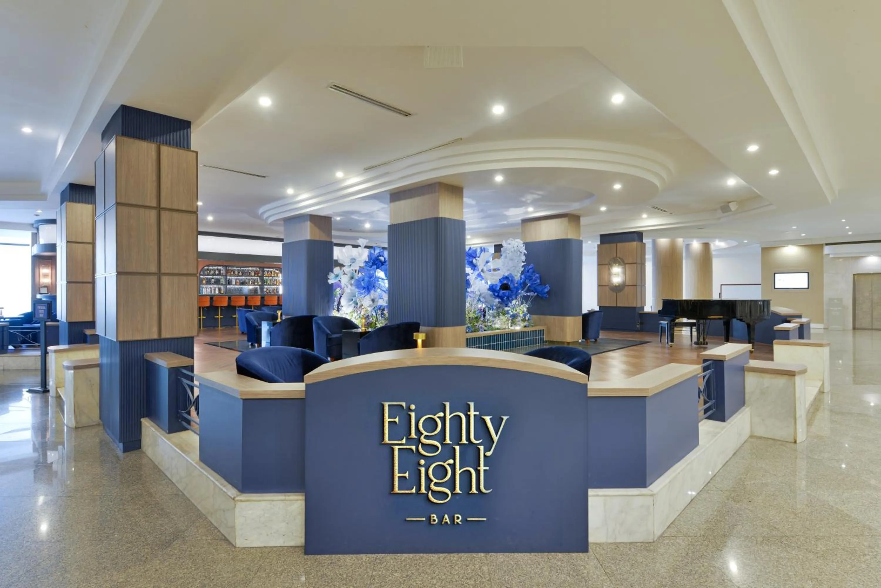 Lounge or bar in Twin Towers Hotel