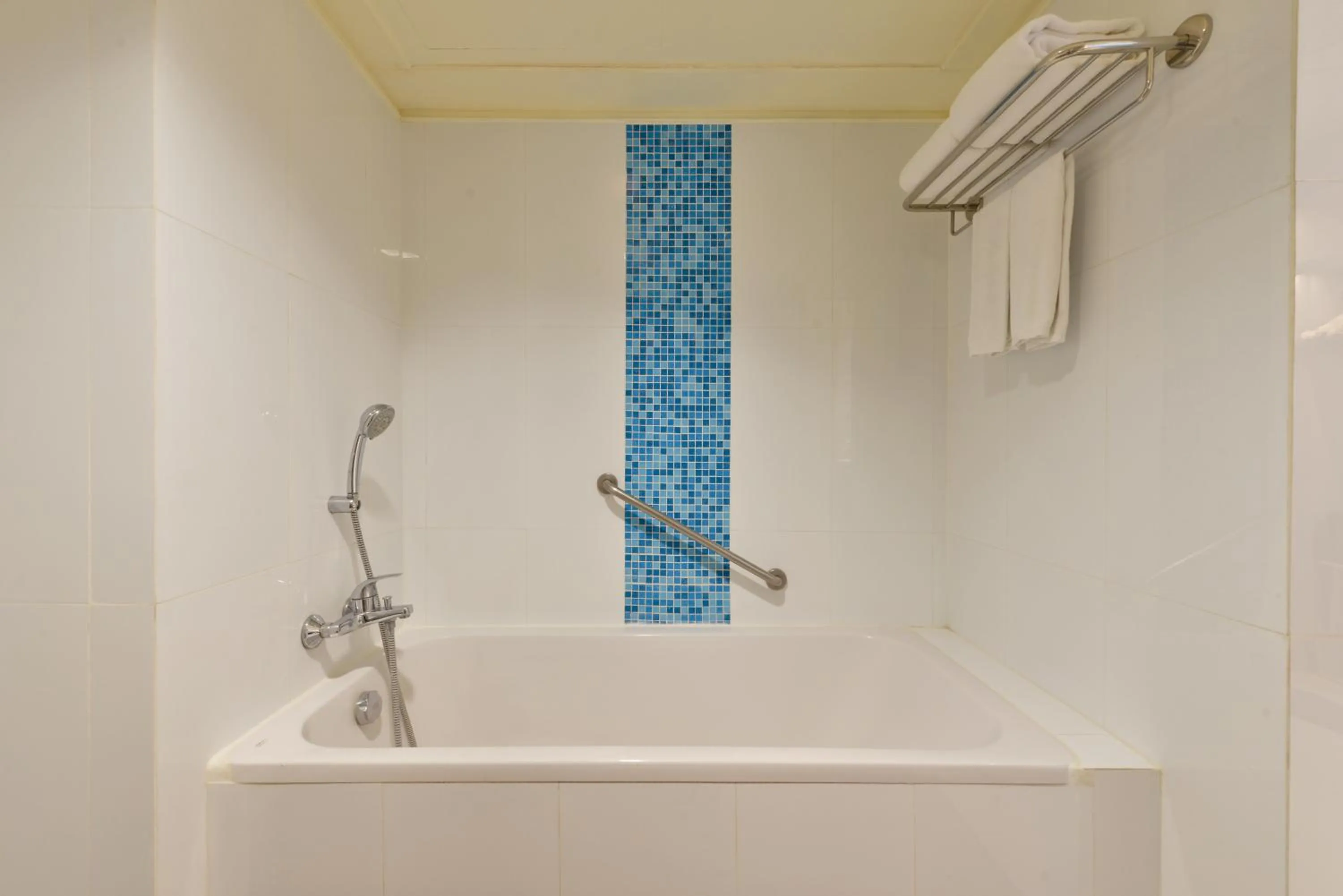 Bath in Twin Towers Hotel