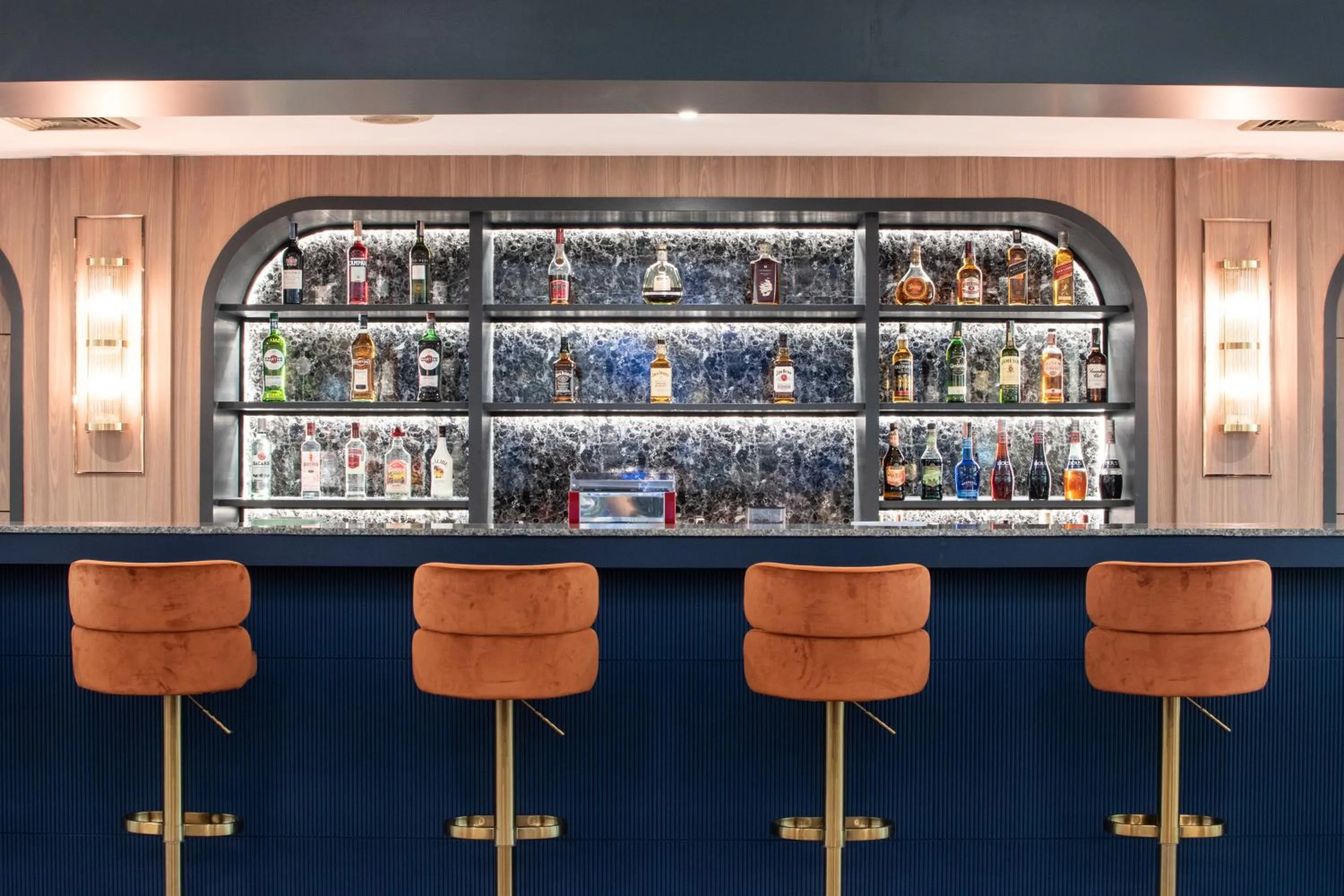 Lounge or bar in Twin Towers Hotel