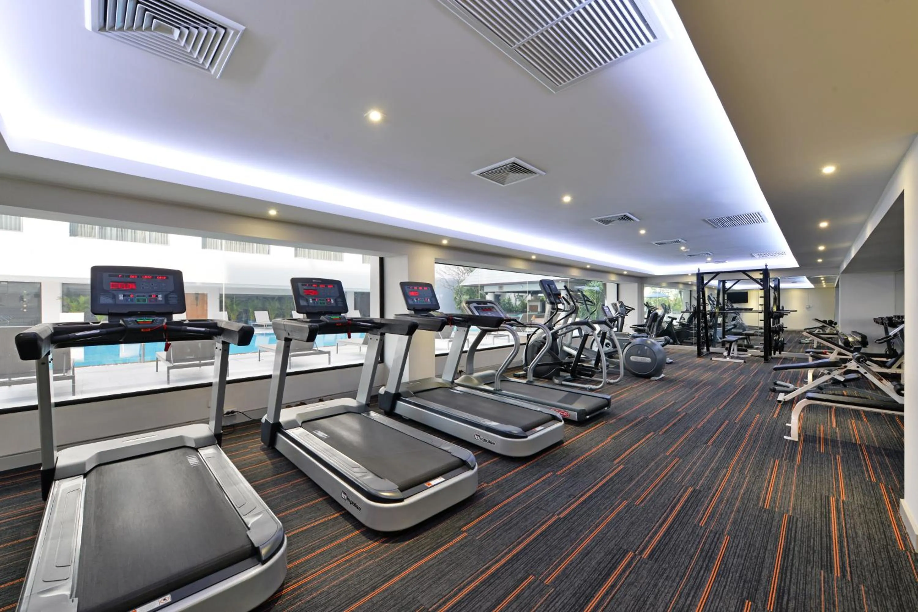 Fitness centre/facilities in Twin Towers Hotel