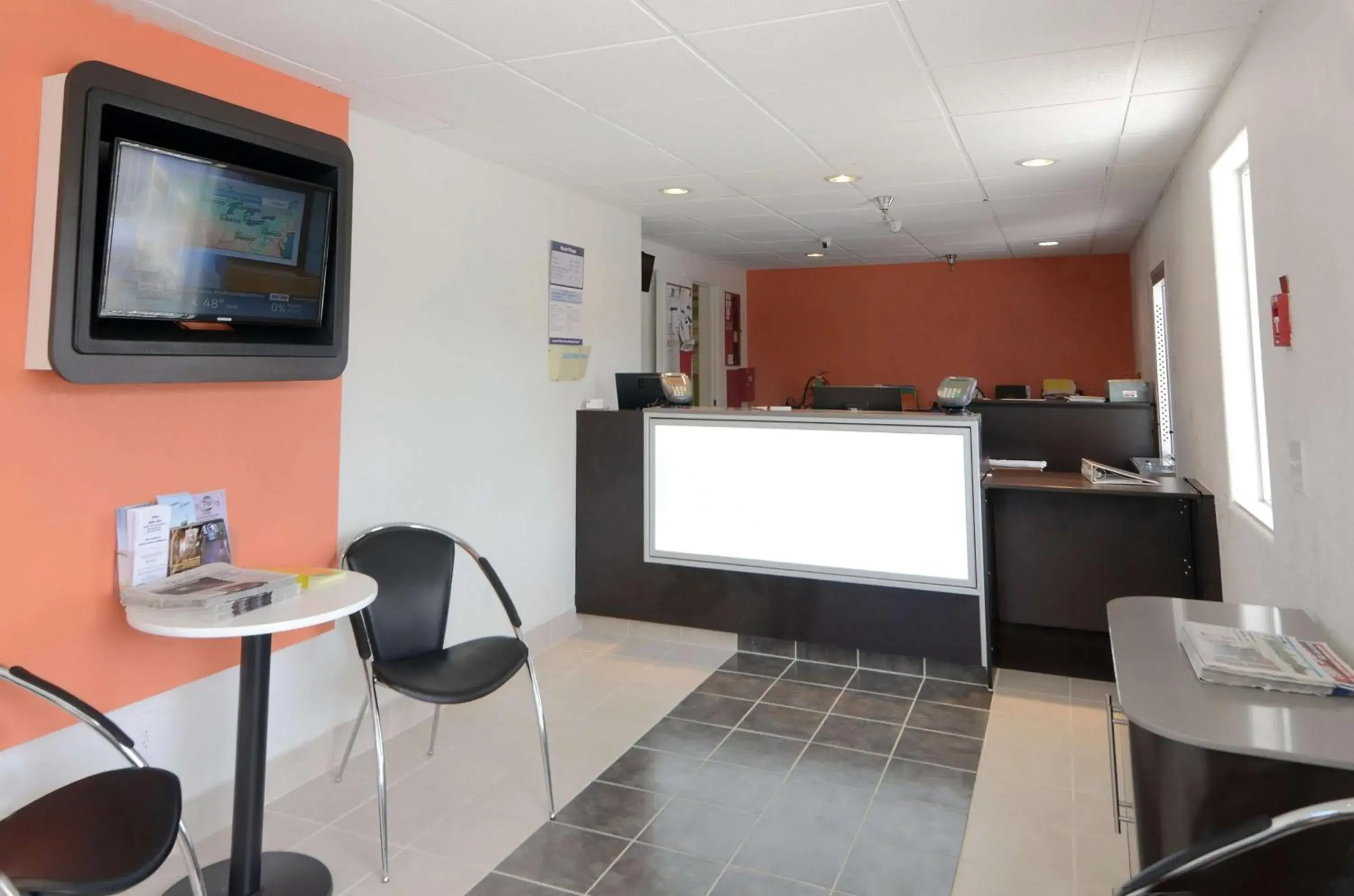 TV and multimedia in Motel 6-Twentynine Palms, CA TV and multimedia in Motel 6-Twentynine Palms, CA