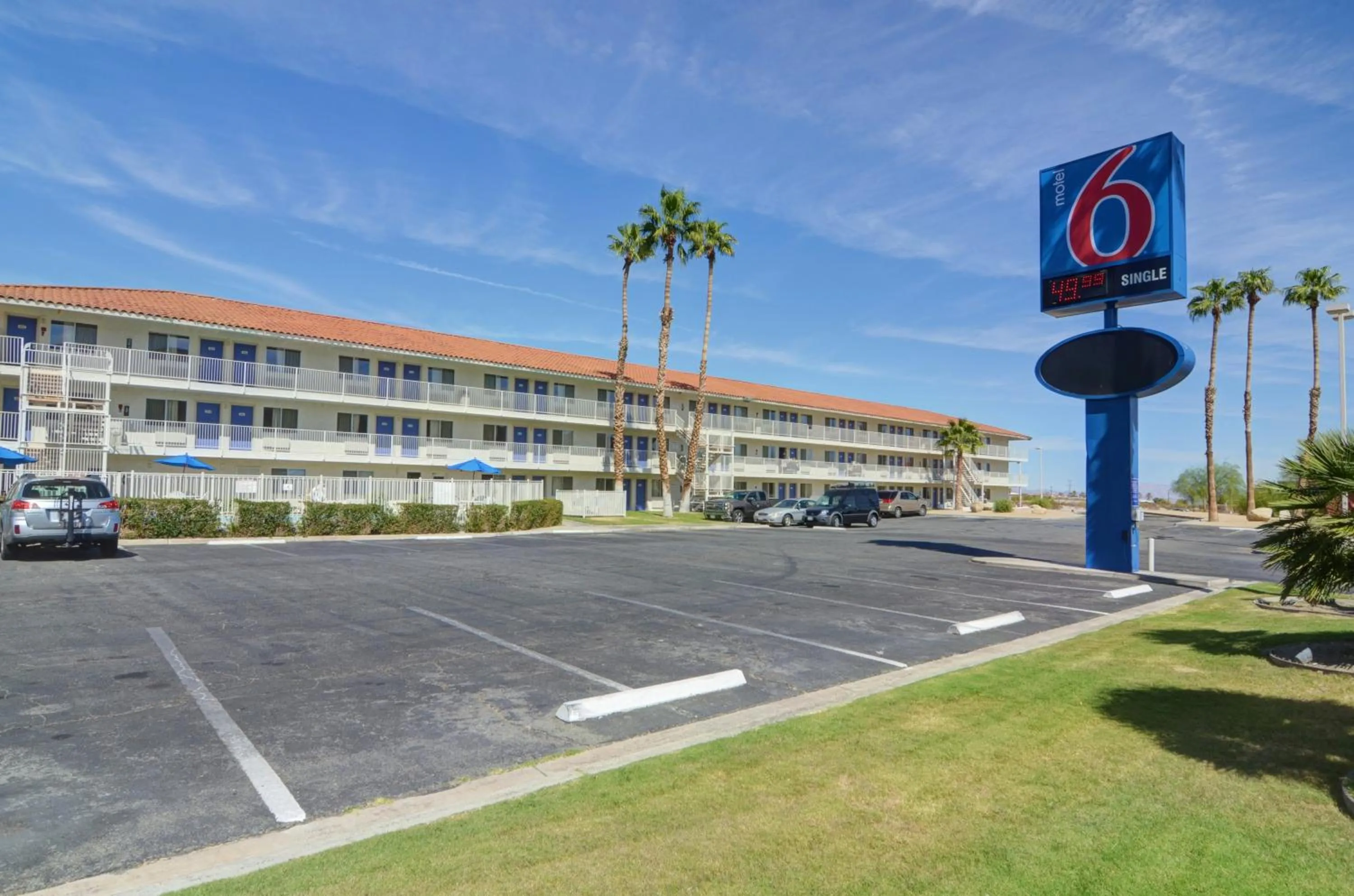 Facade/entrance in Motel 6-Twentynine Palms, CA