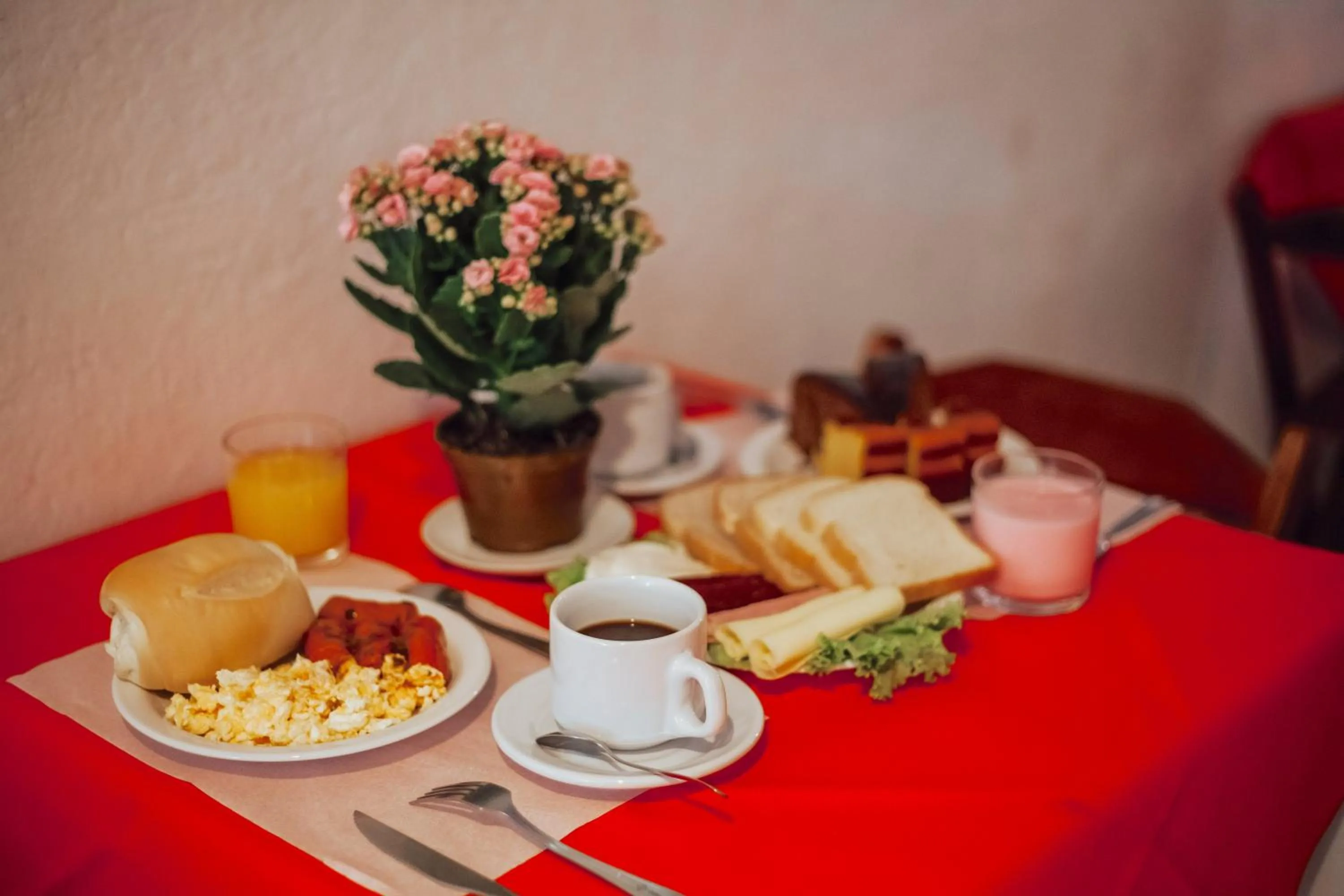 Breakfast in Pousada Chale Suísso