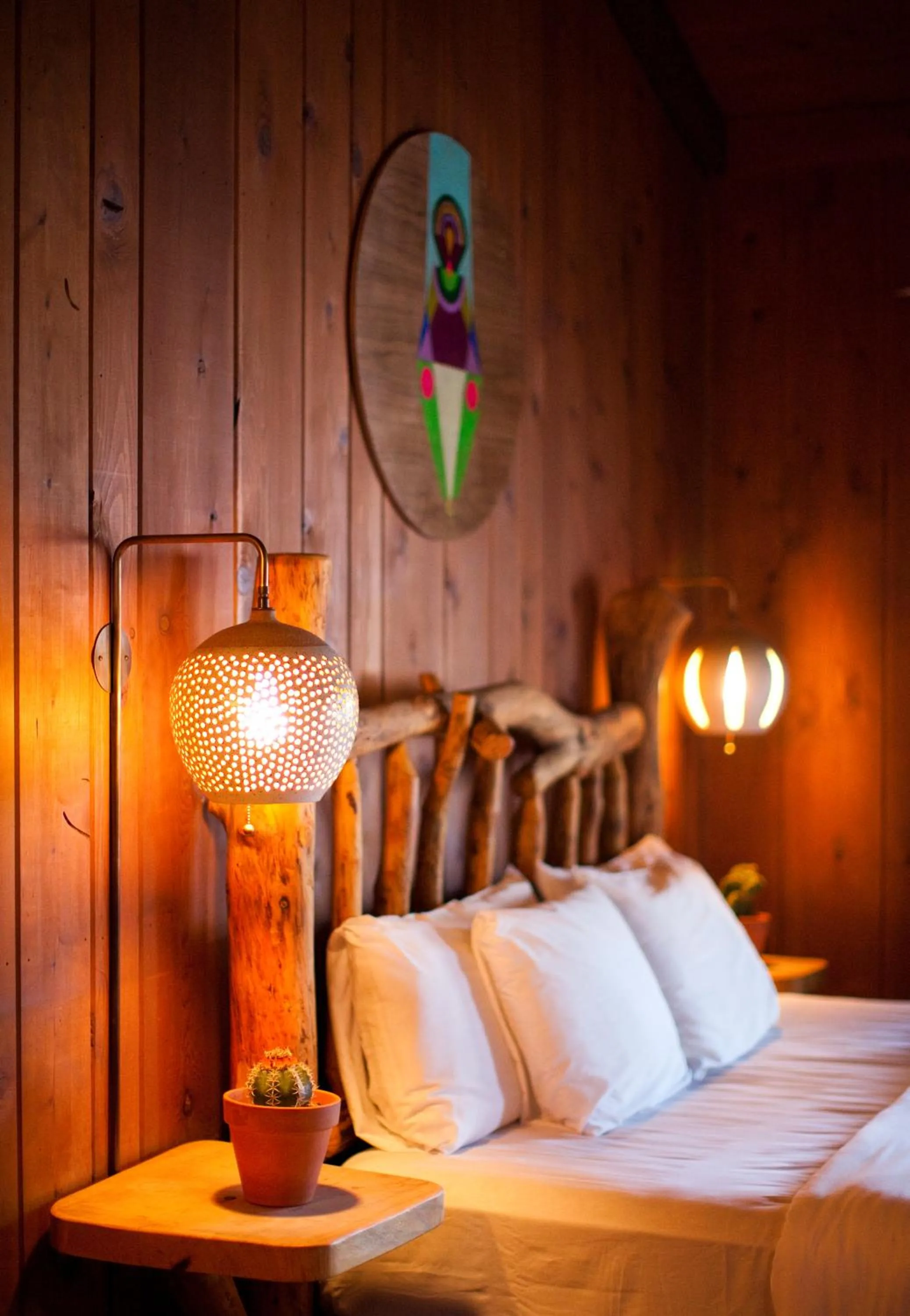 Bed in Ojai Rancho Inn