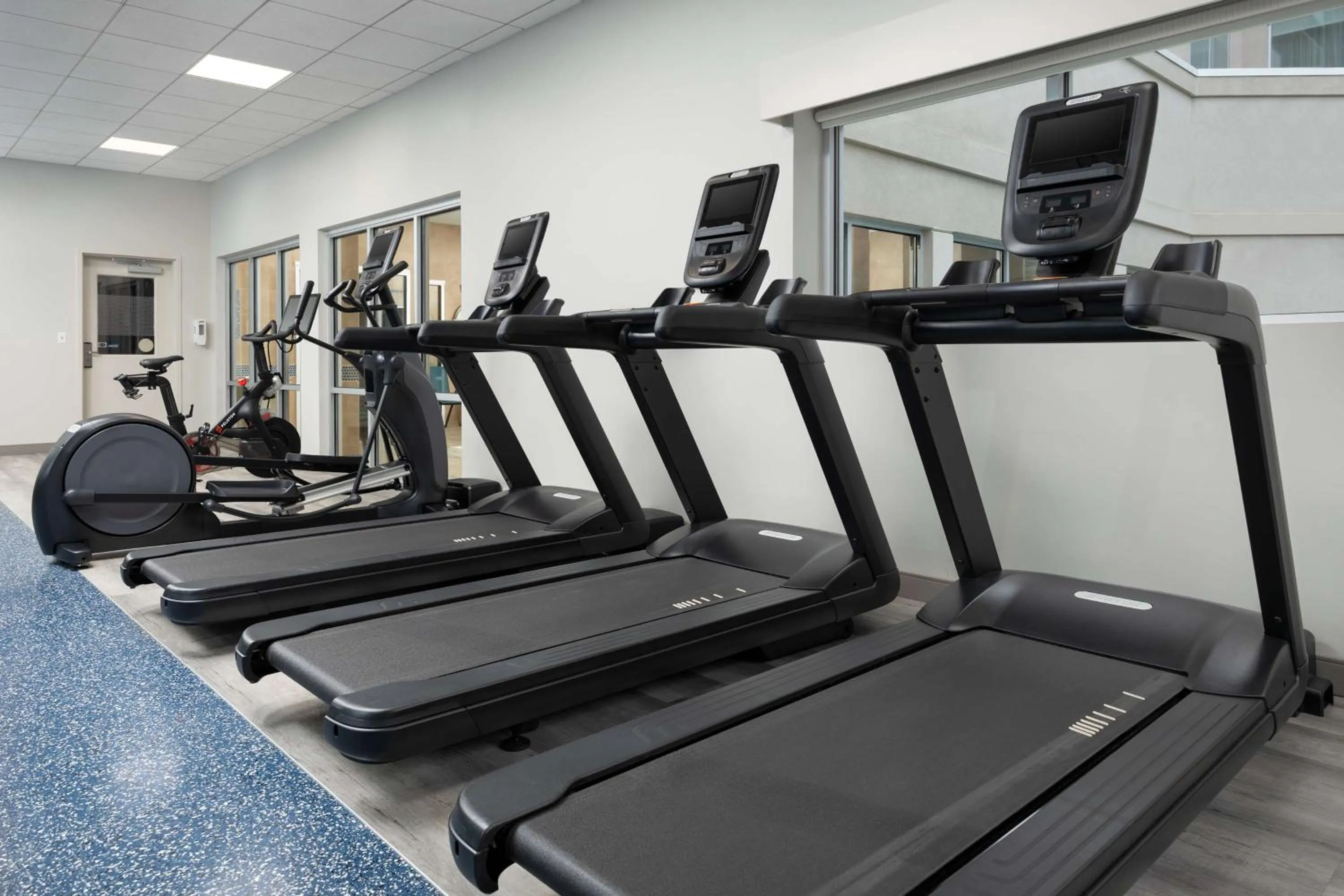Fitness centre/facilities in Hampton Inn & Suites Chattanooga Downtown