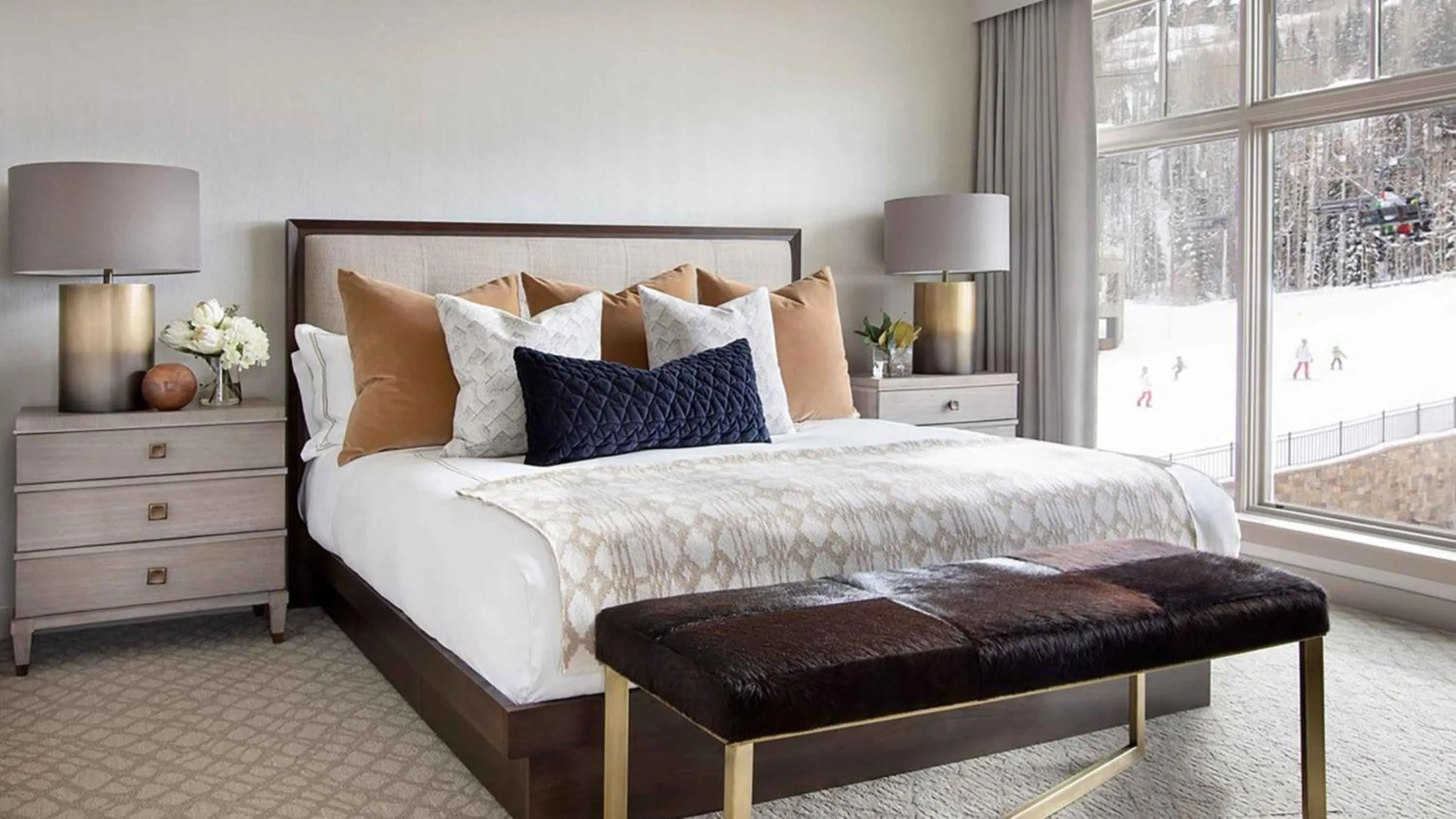 Photo of the whole room, Bed in Viceroy Snowmass