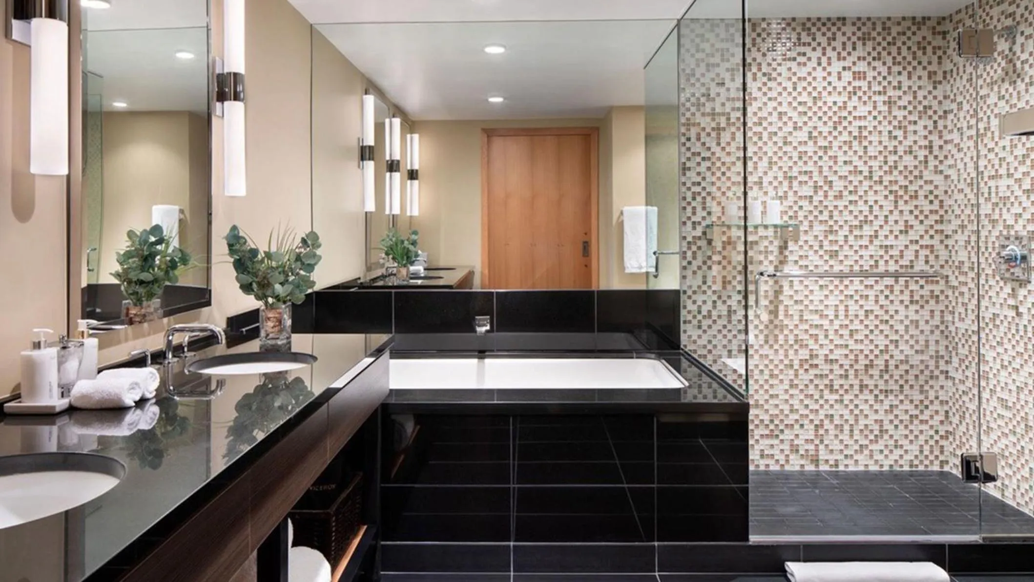 Photo of the whole room in Viceroy Snowmass