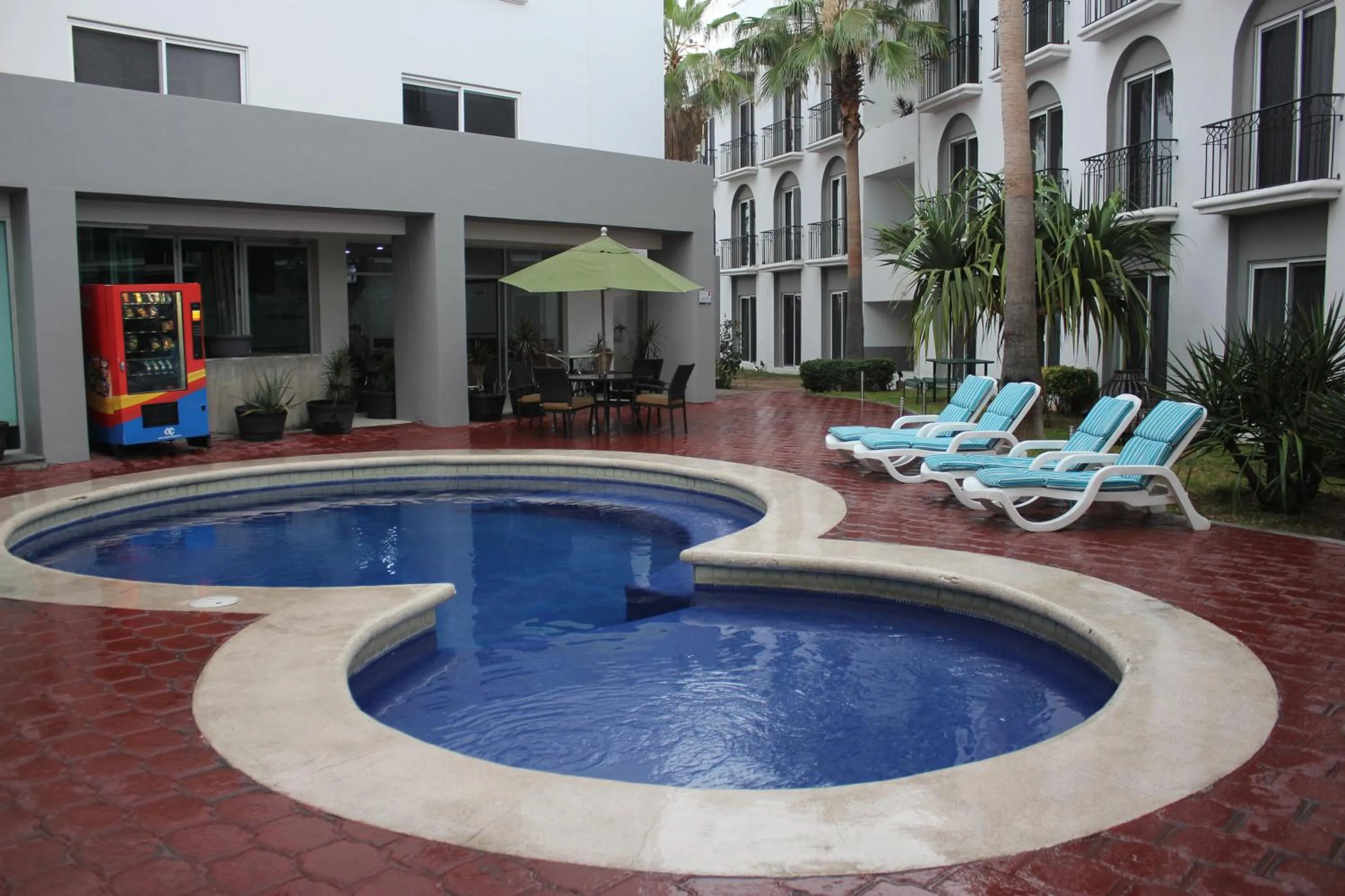 Day in Seven Crown Express & Suites by Kavia