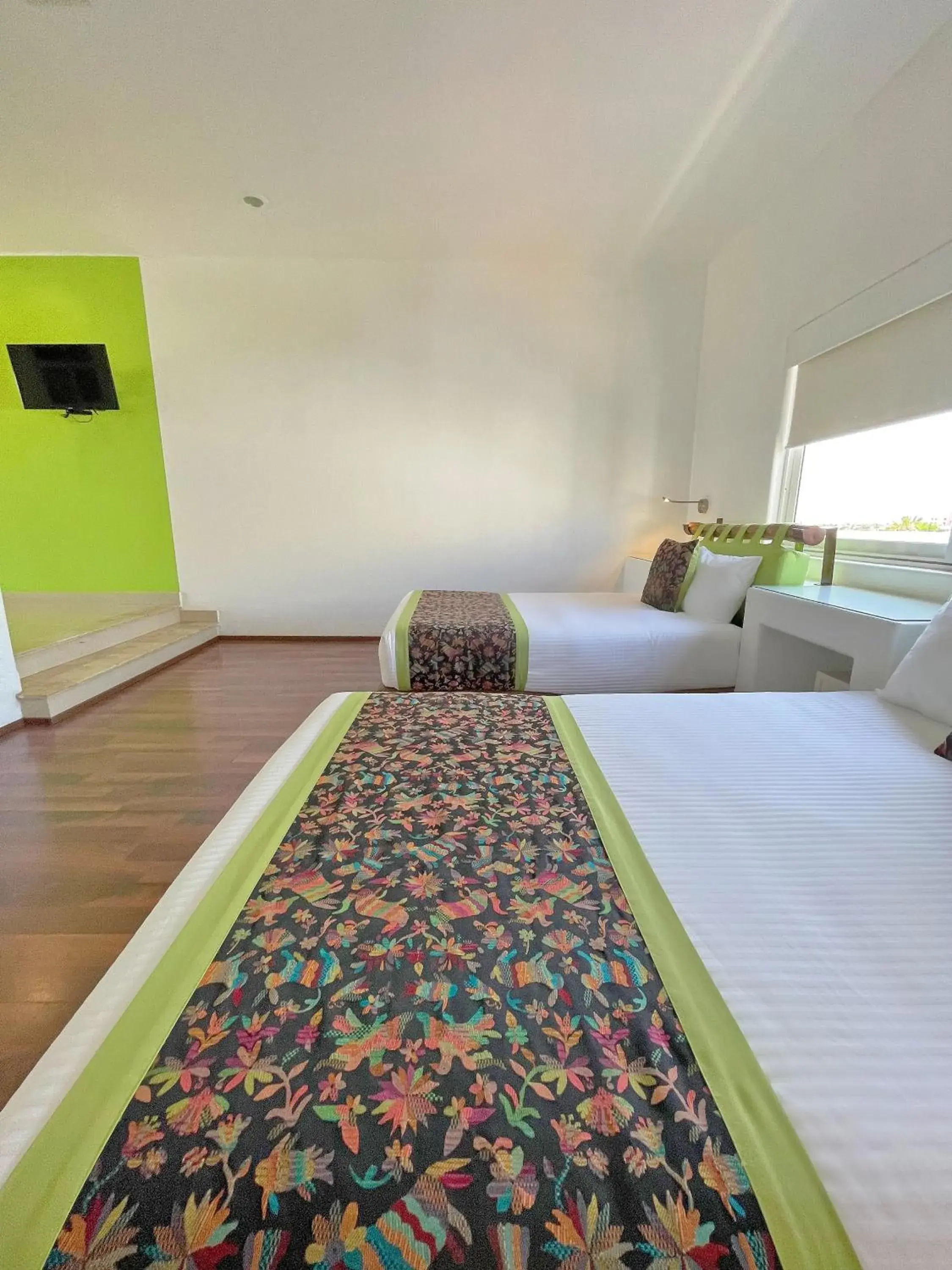 Photo of the whole room, Bed in Seven Crown Express & Suites by Kavia Photo of the whole room, Bed in Seven Crown Express & Suites by Kavia