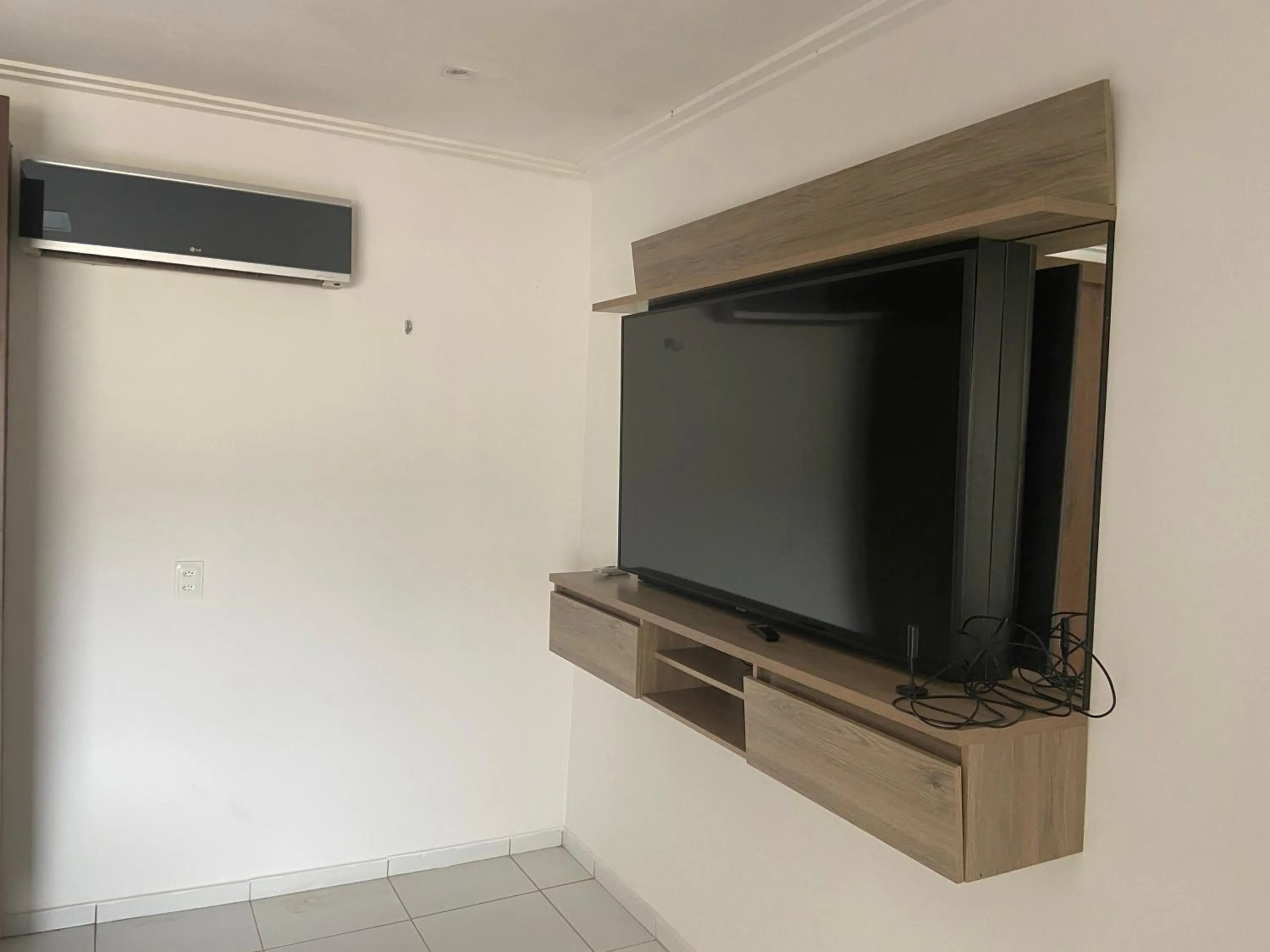 Guilherme Hostel