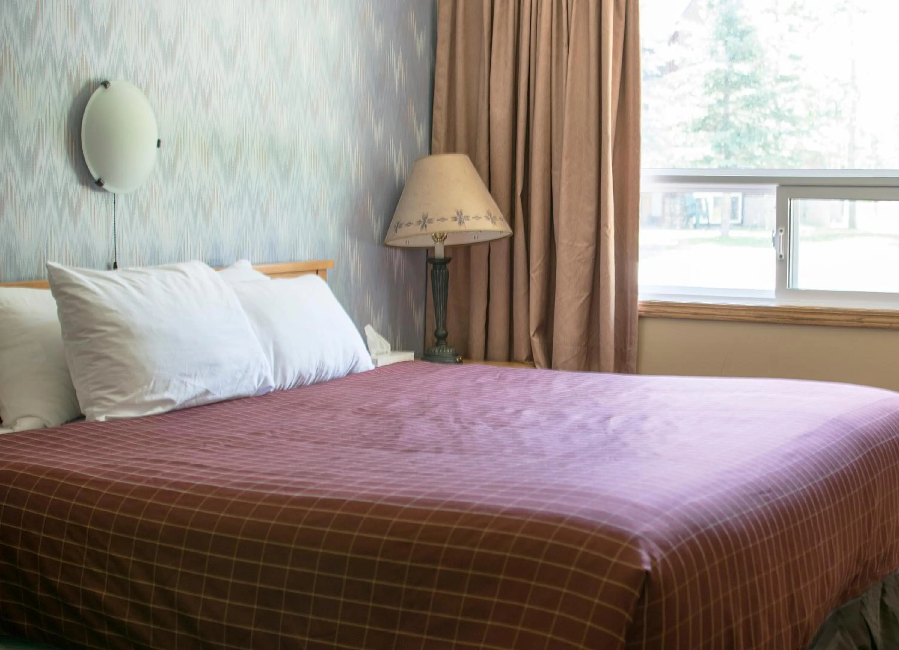 Bed in Aspen Village