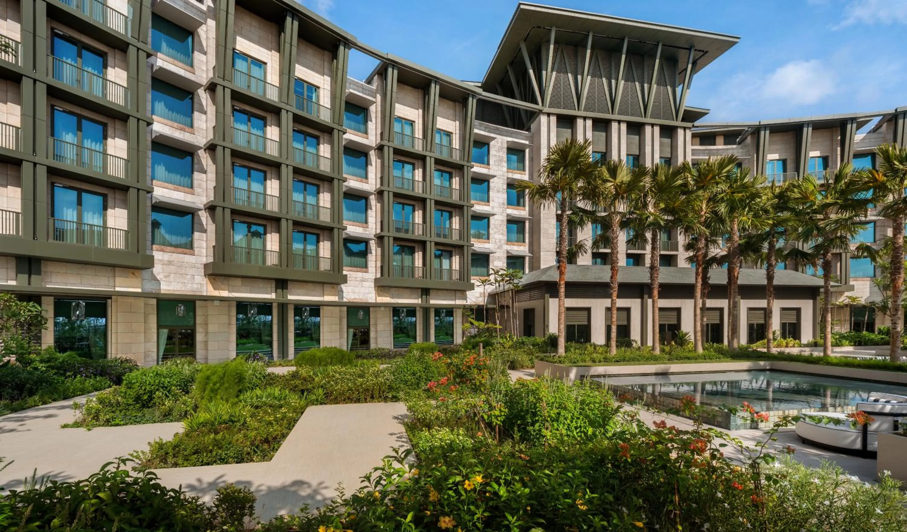 Day in The Laurus, a Luxury Collection Resort, Singapore