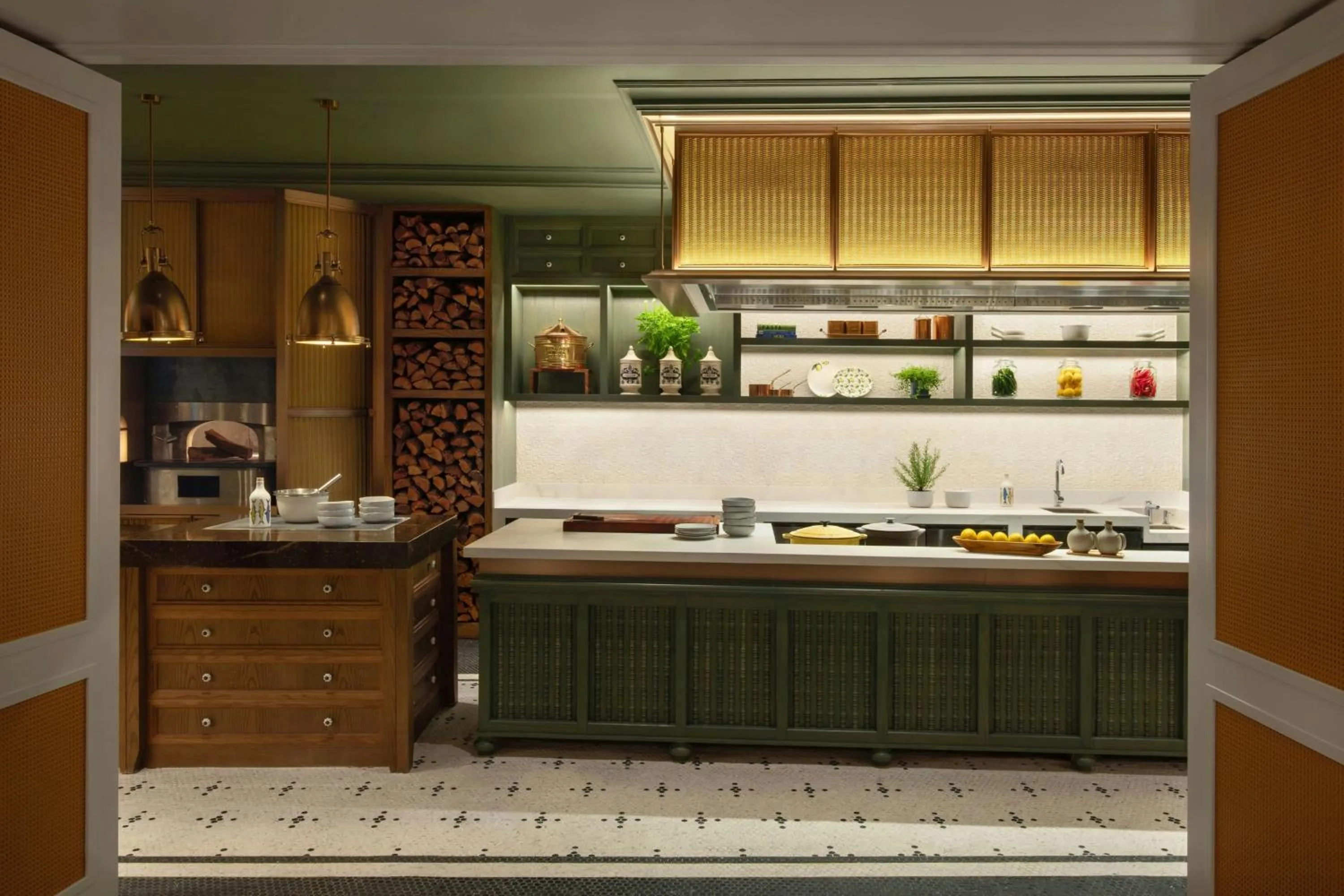 Kitchen or kitchenette in The Laurus, a Luxury Collection Resort, Singapore