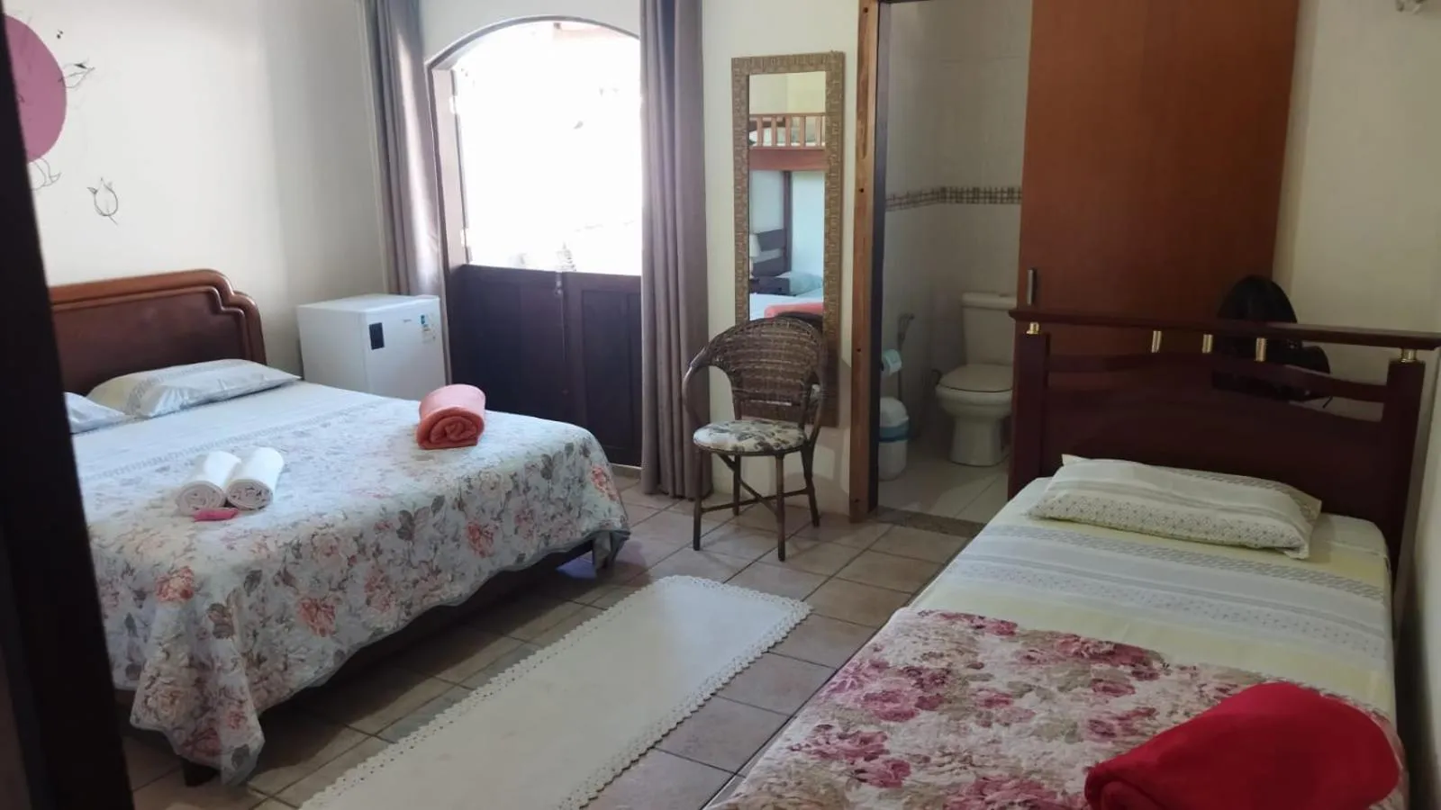 Photo of the whole room, Bed in Pousada Primavera