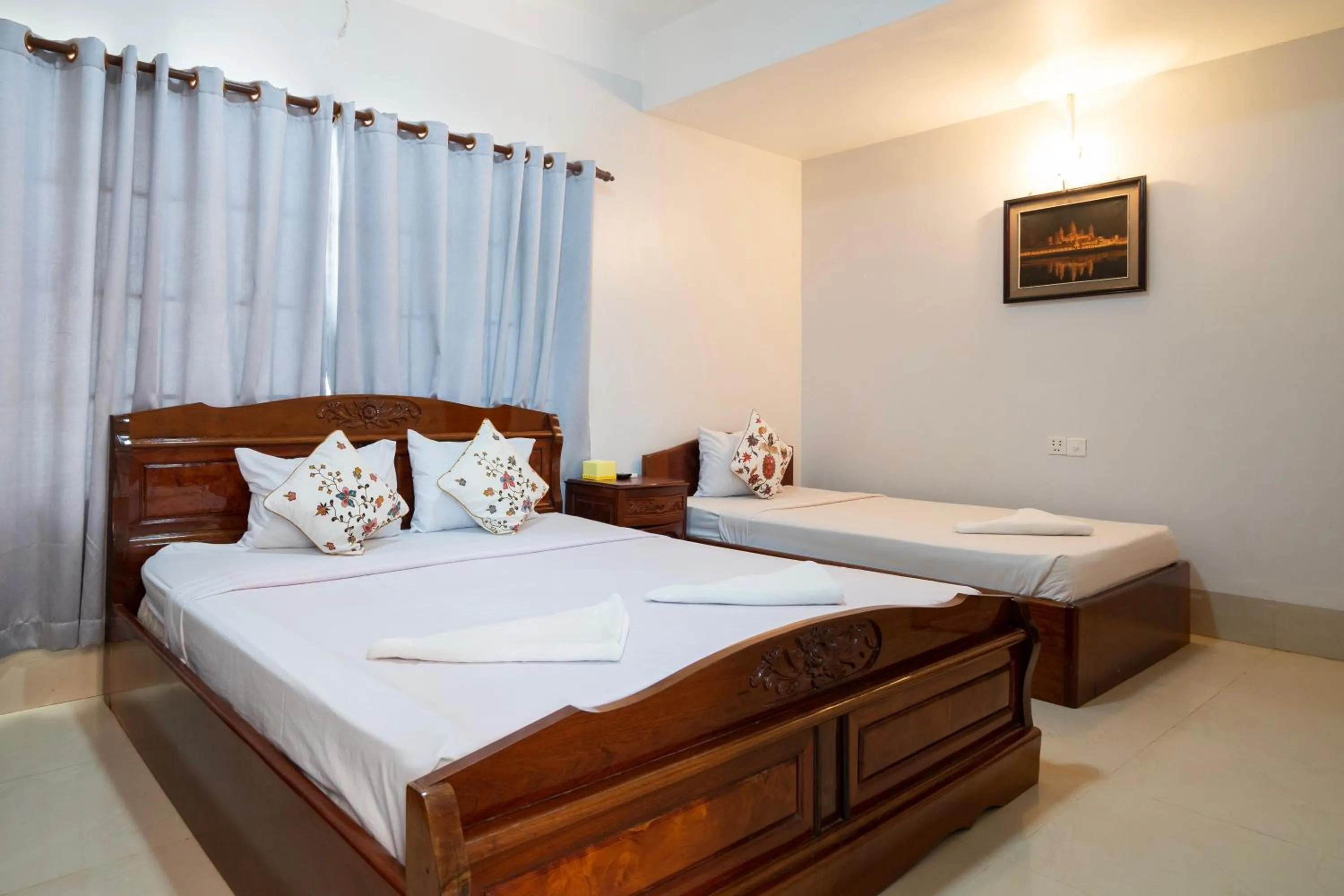 Bedroom, Bed in Siem Reap Riverside Hotel