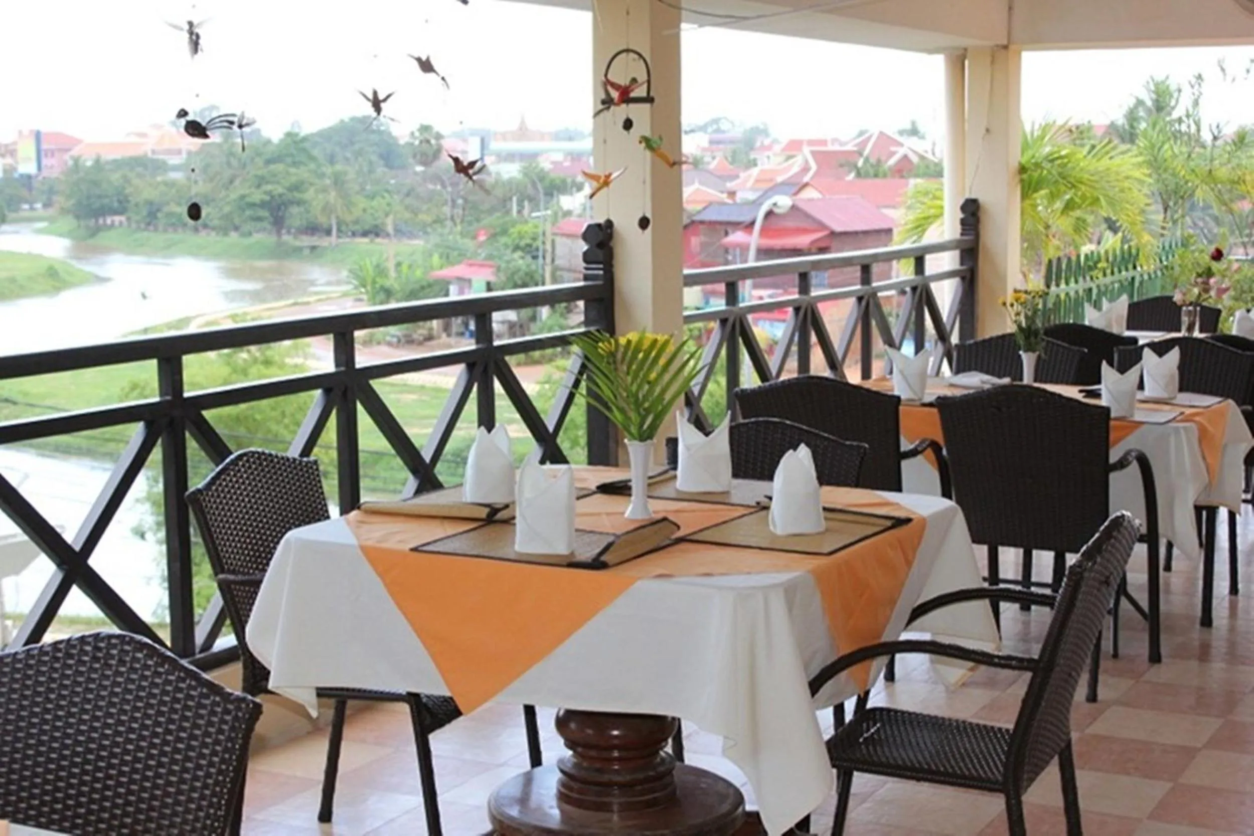 Restaurant/places to eat in Siem Reap Riverside Hotel