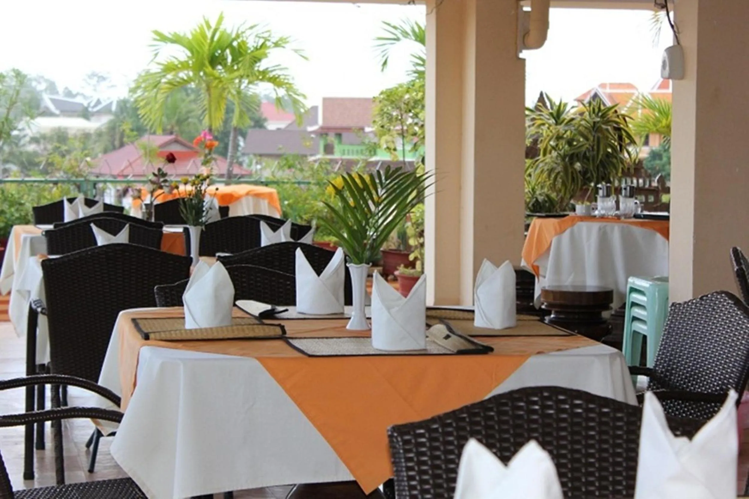 Restaurant/places to eat in Siem Reap Riverside Hotel