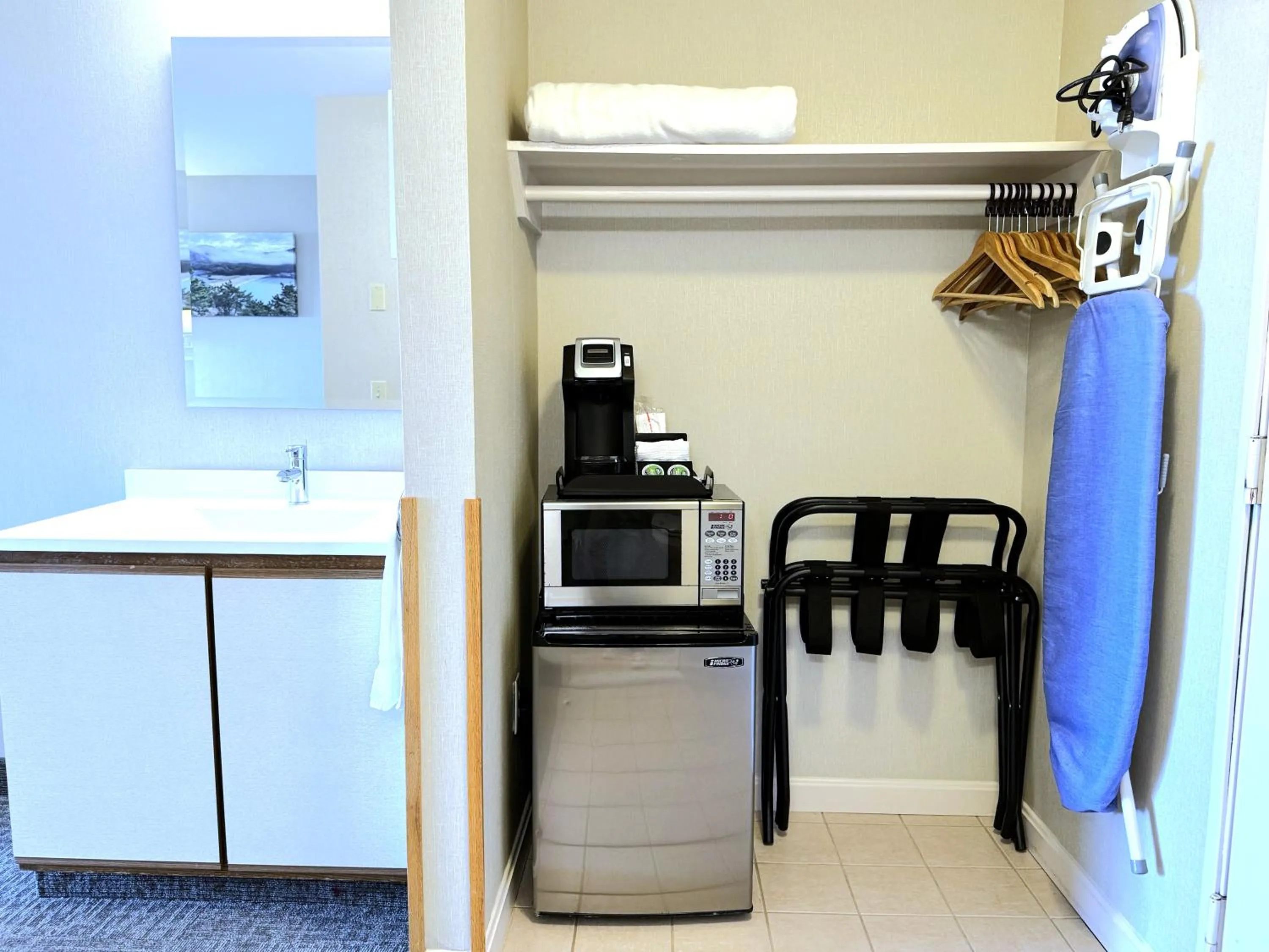 Atlantic Eyrie Lodge