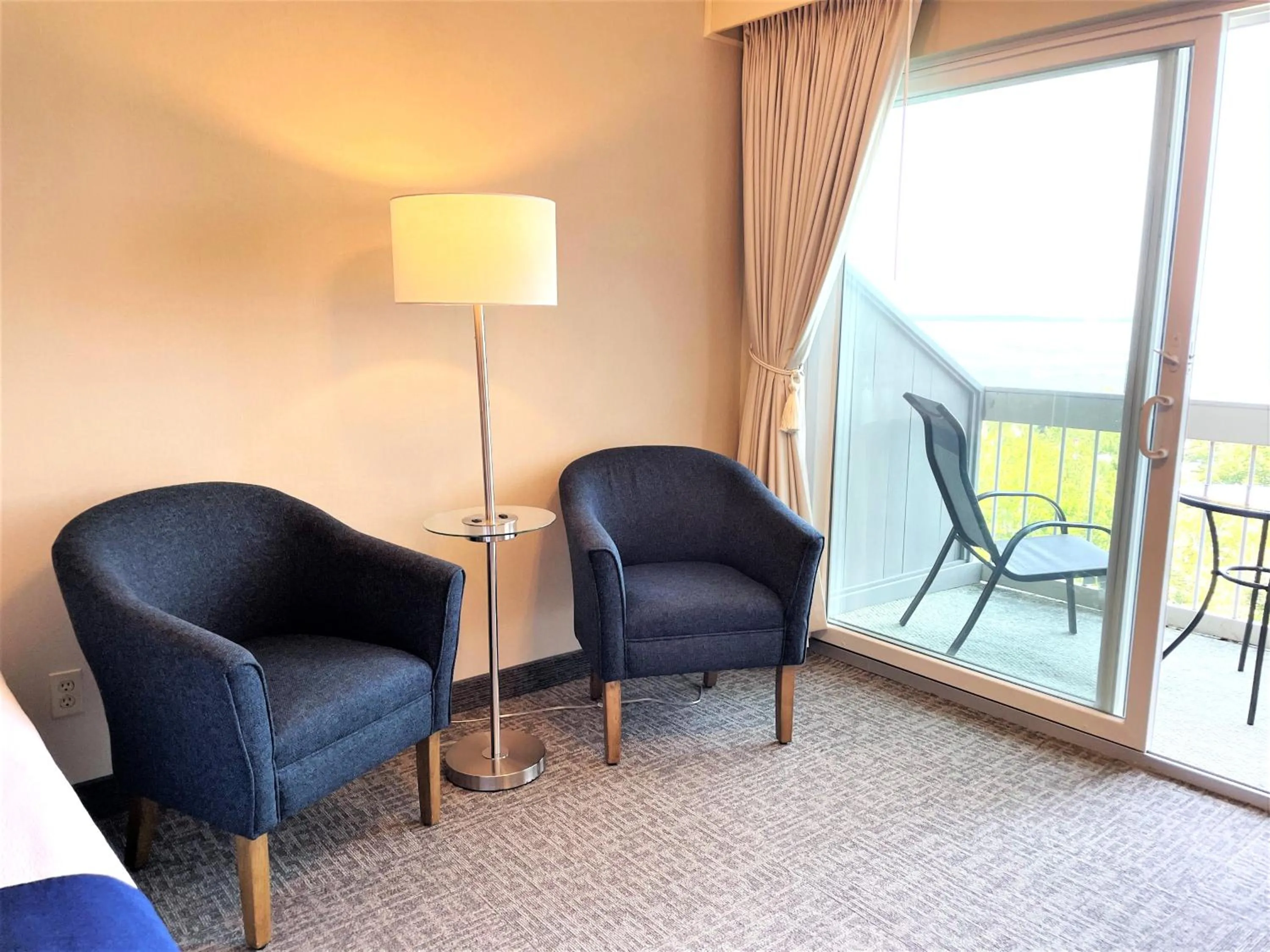 Atlantic Eyrie Lodge