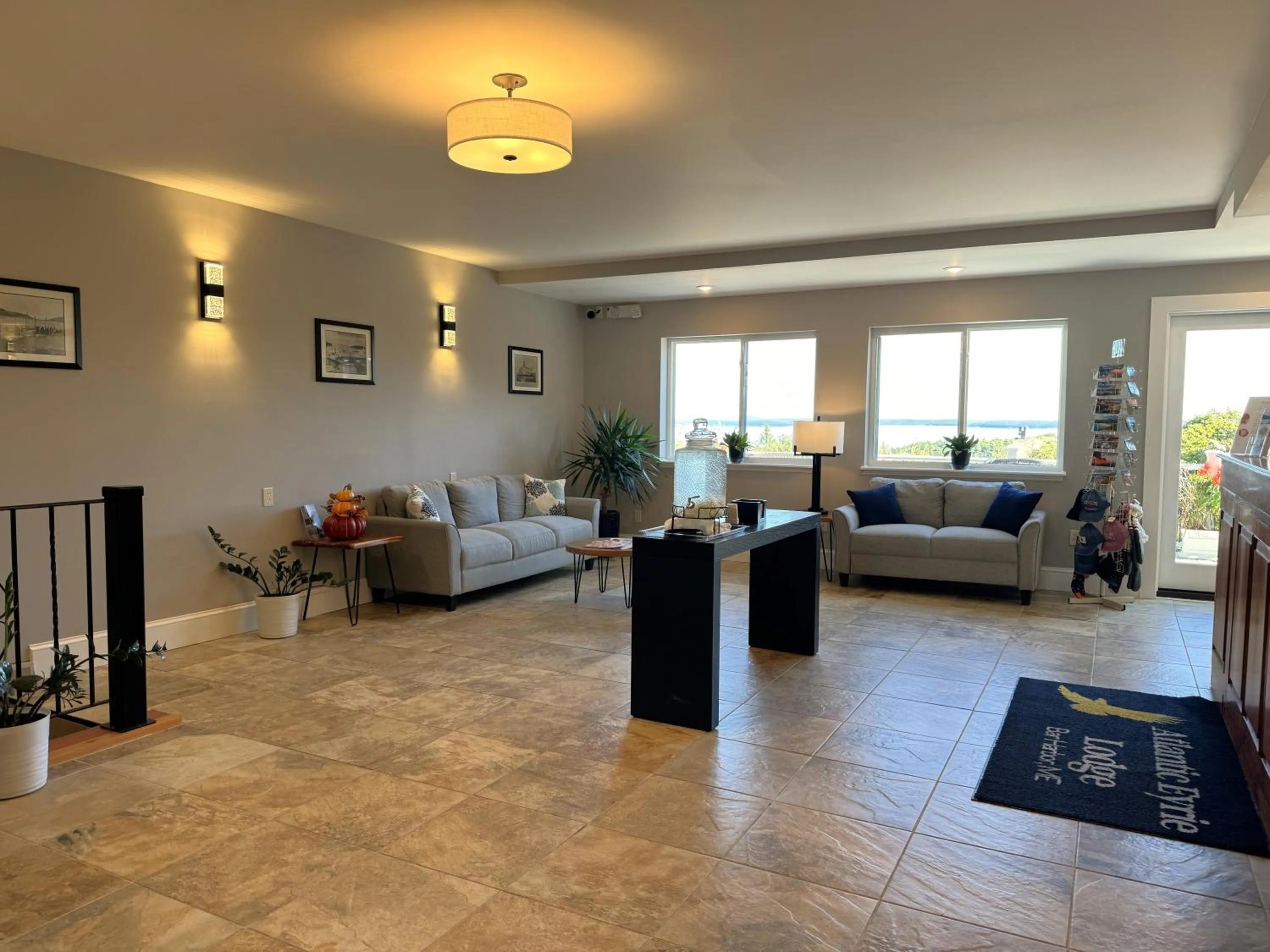 Lobby or reception in Atlantic Eyrie Lodge