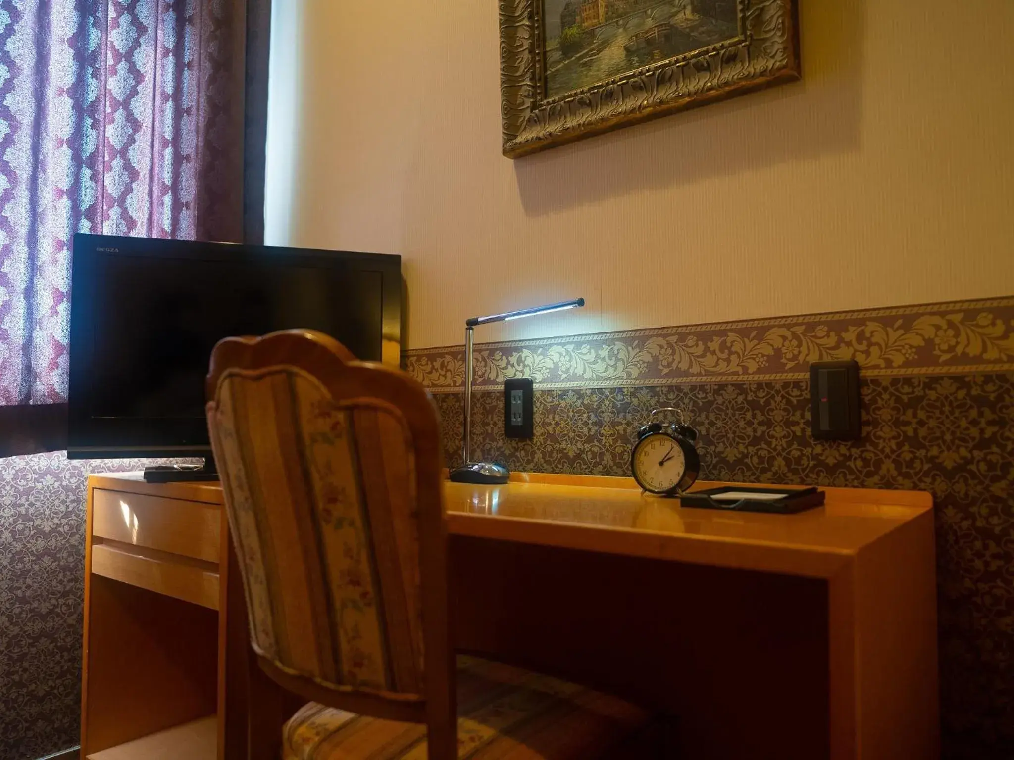 Photo of the whole room in CHRES Photo of the whole room in CHRES