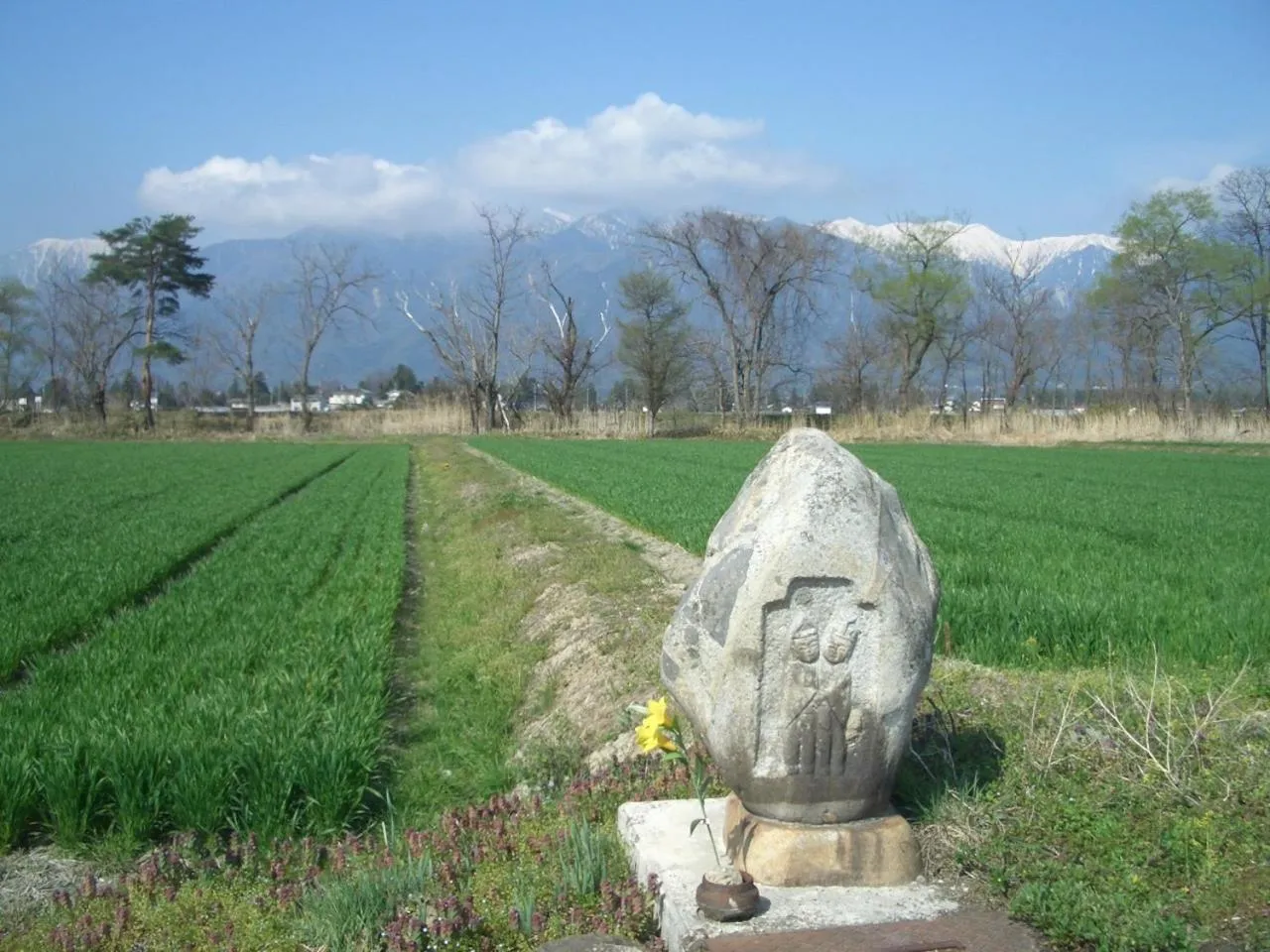 Spring in Canadian Loghouse Inn AzuminoYujin