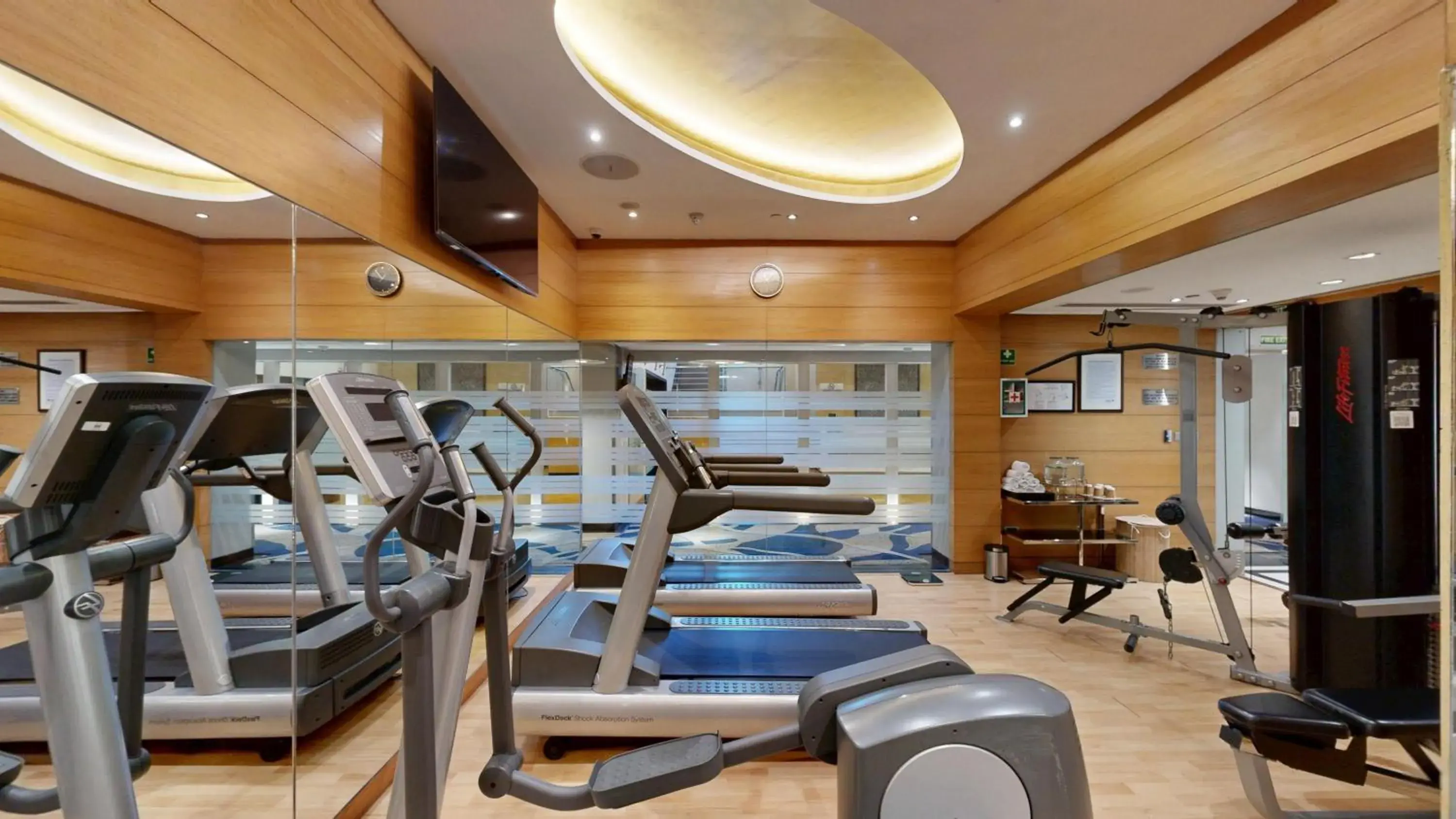 Fitness centre/facilities in Radisson Blu Marina Hotel Connaught Place Fitness centre/facilities in Radisson Blu Marina Hotel Connaught Place